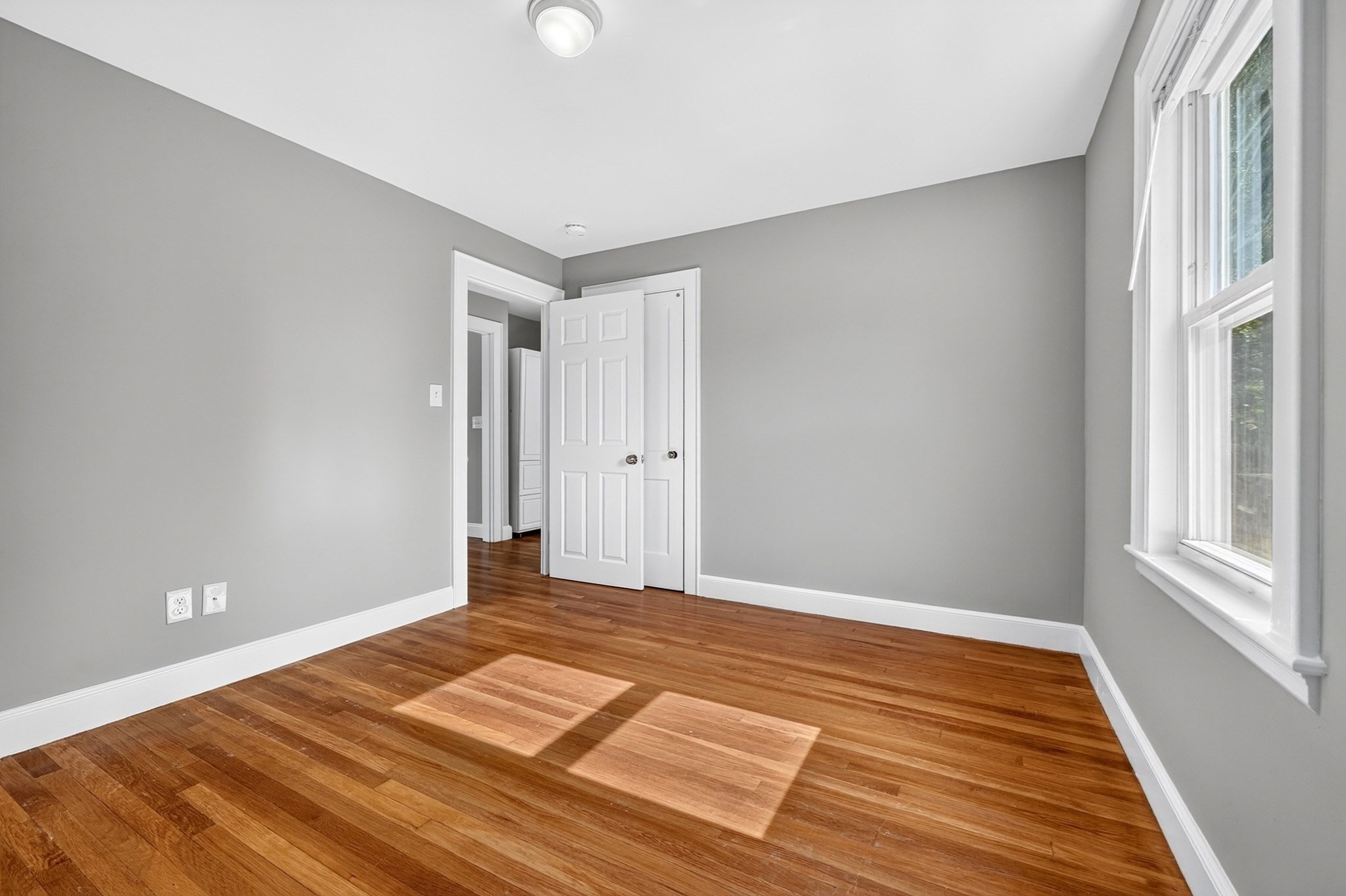 136 W Squantum St. Property Photo 8