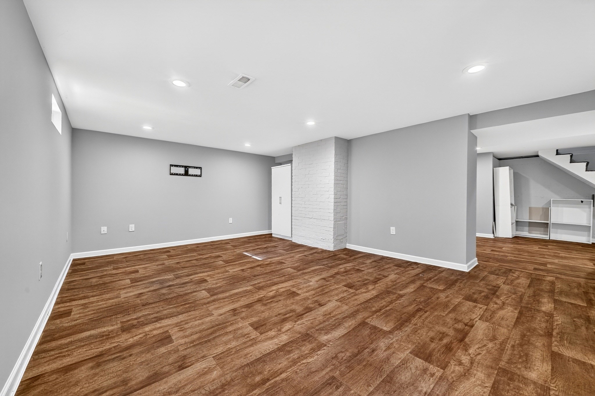 136 W Squantum St. Property Photo 14