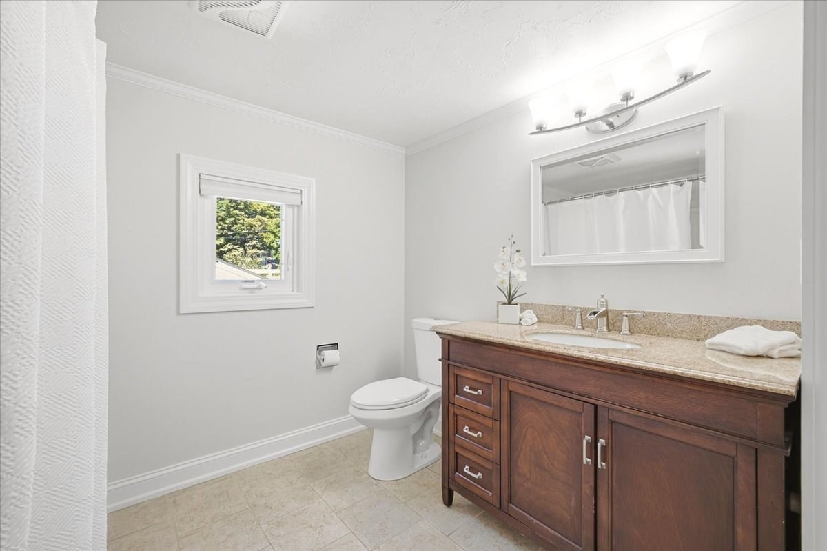 37 Brook Property Photo 29