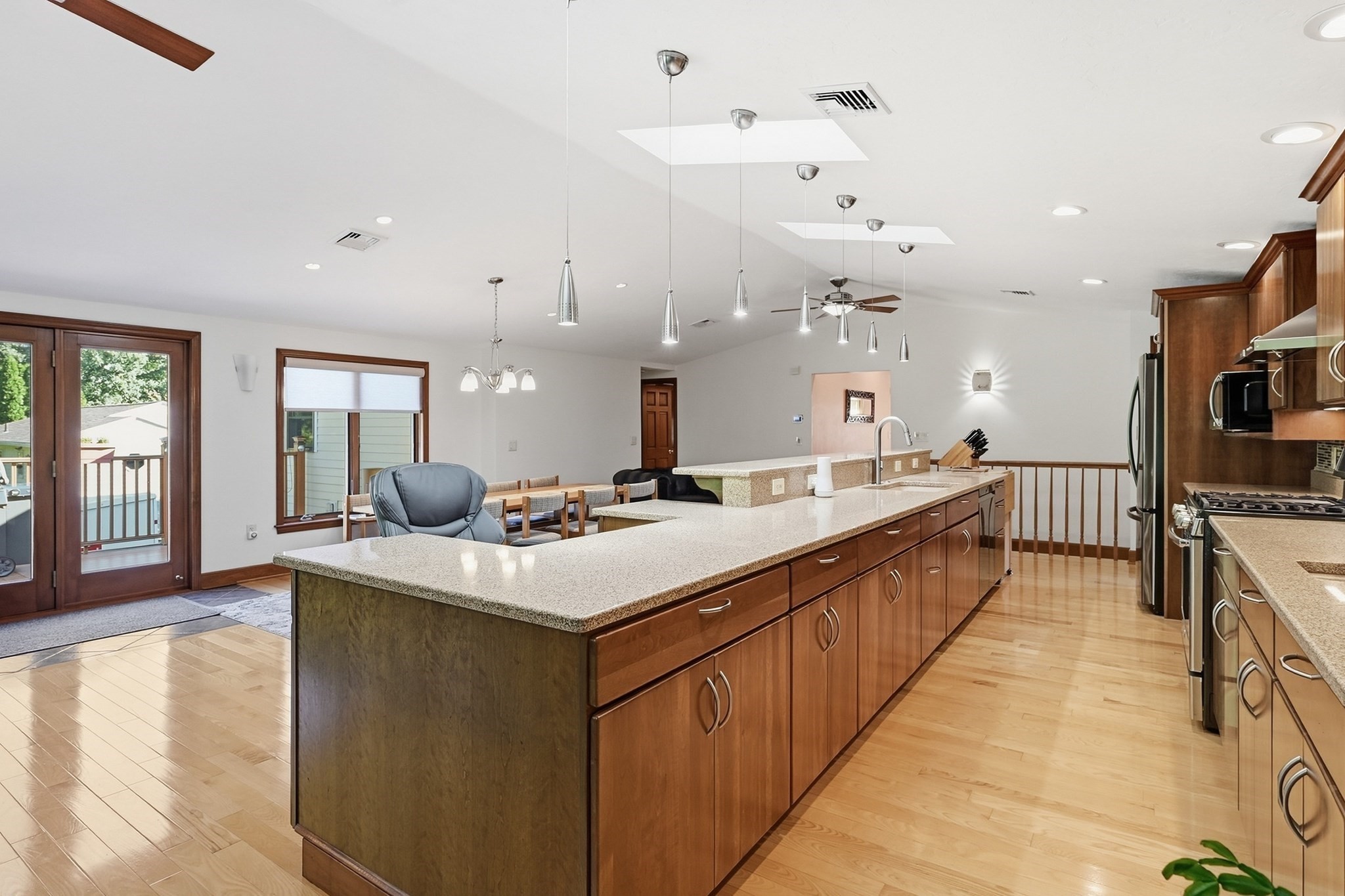 21 Old Meetinghouse Rd Property Photo 4