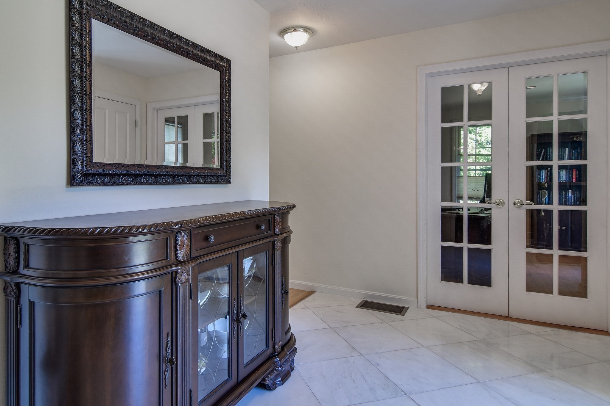 18 Pilgrim Rd Property Photo 6