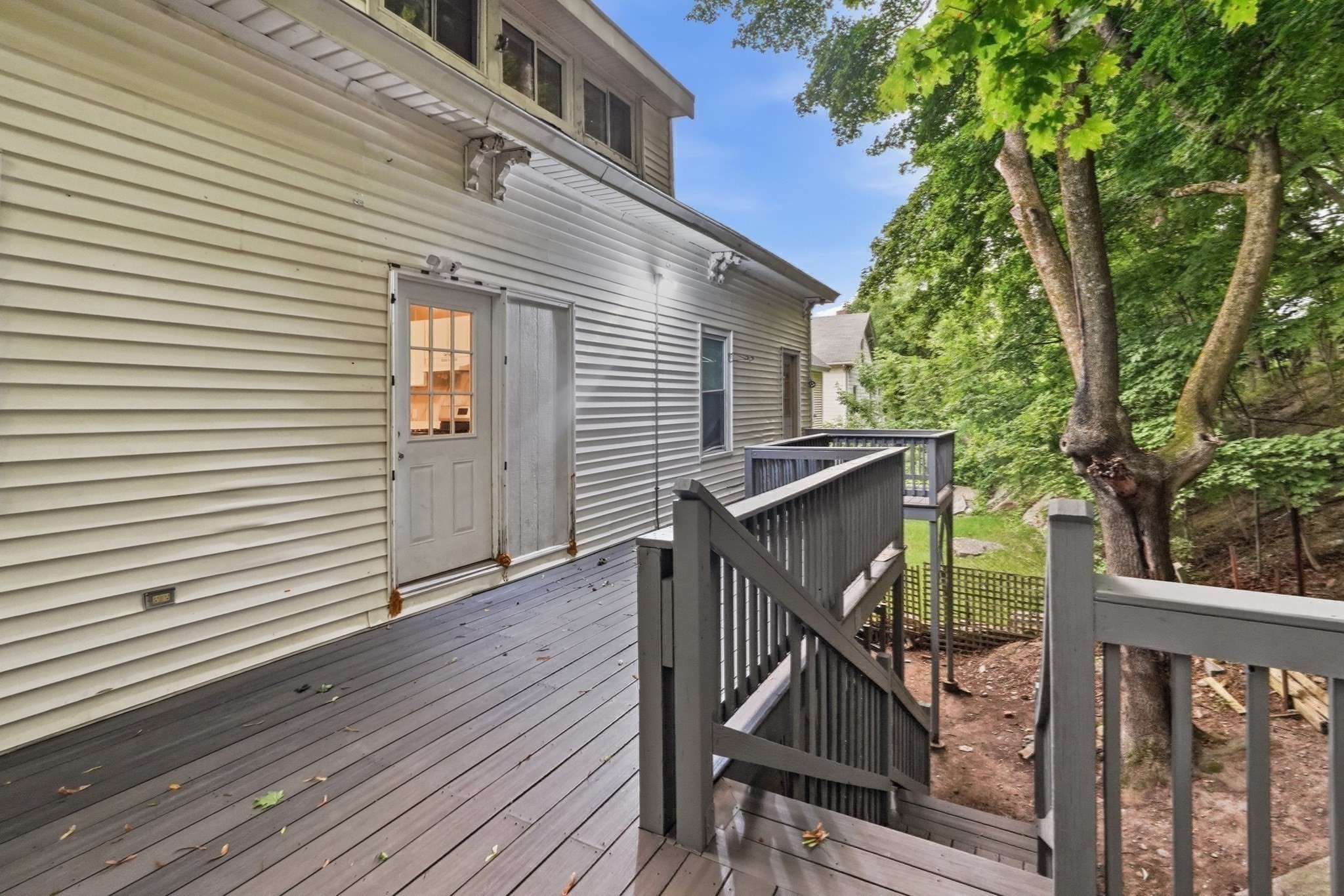 1 Oak St Property Photo 15