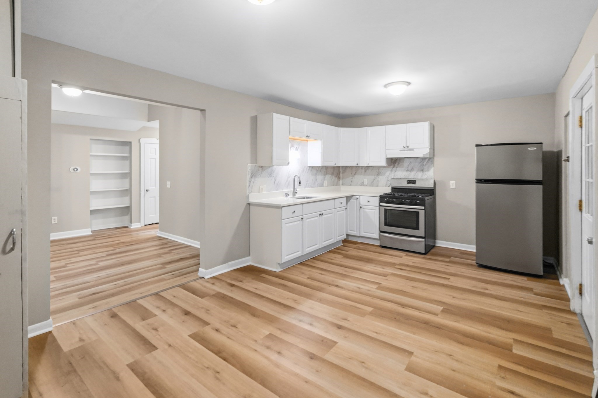 1 Oak St Property Photo 28