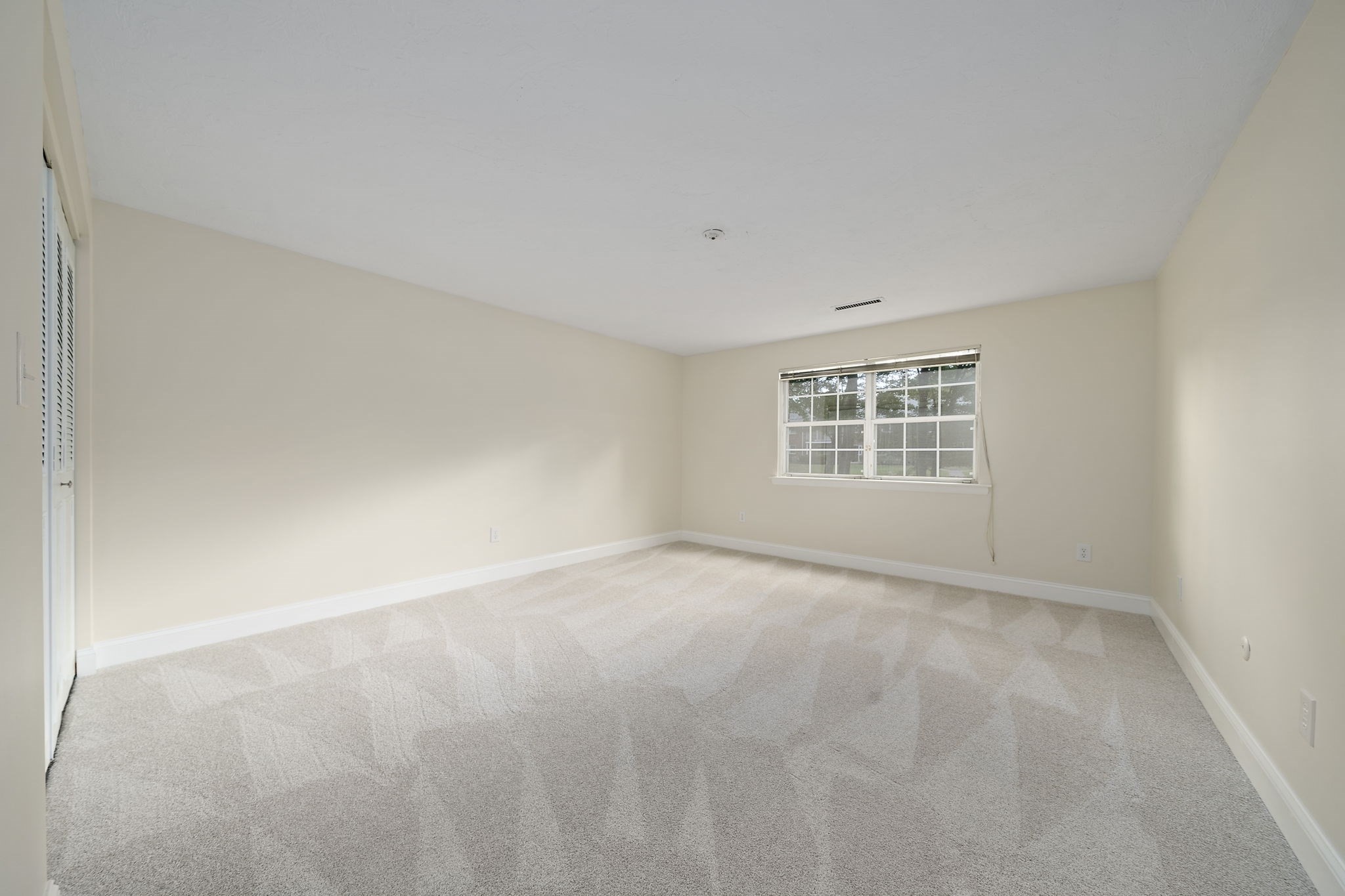 18 Kingswood Dr # 5 Property Photo 14