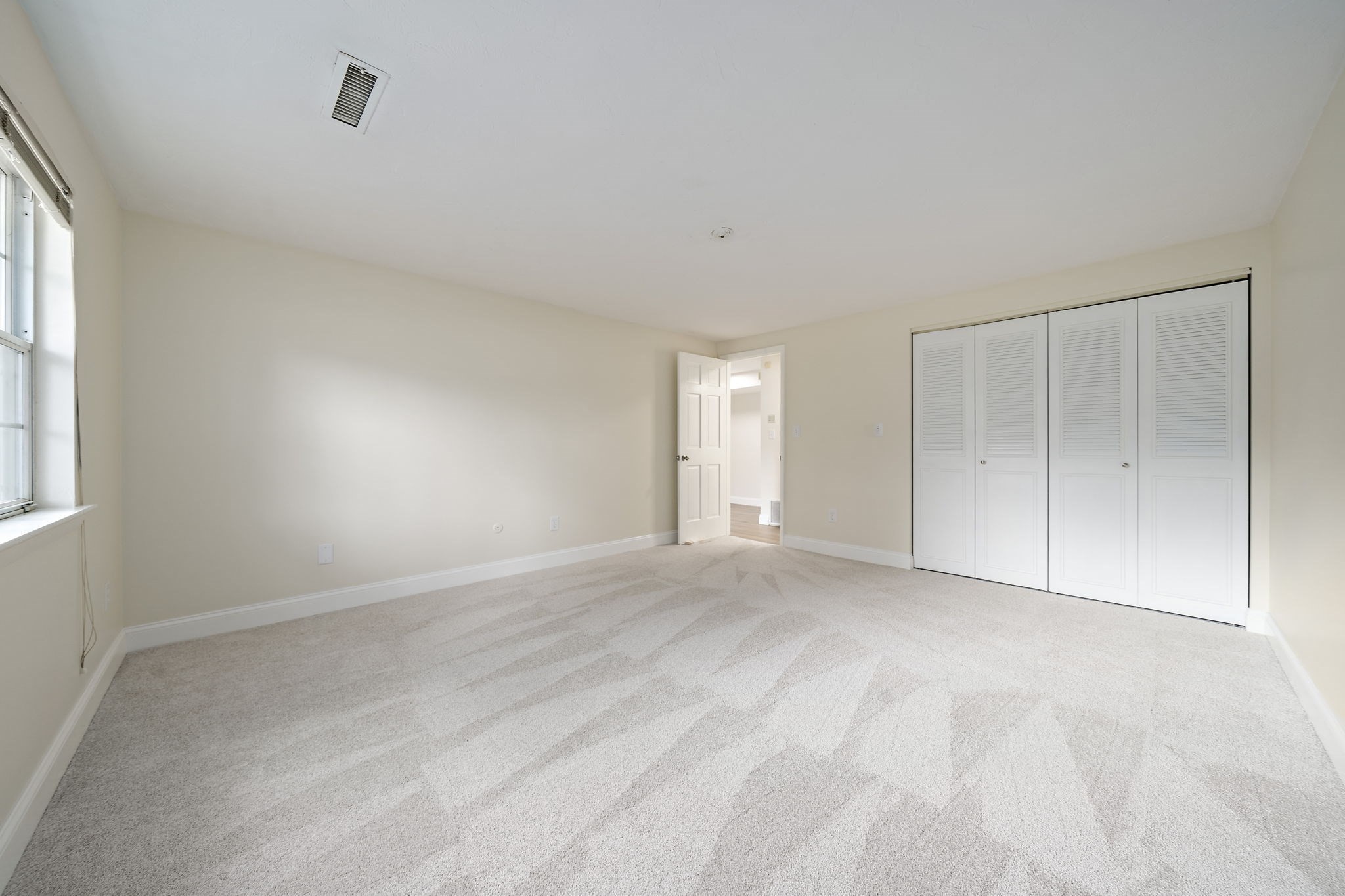 18 Kingswood Dr # 5 Property Photo 16