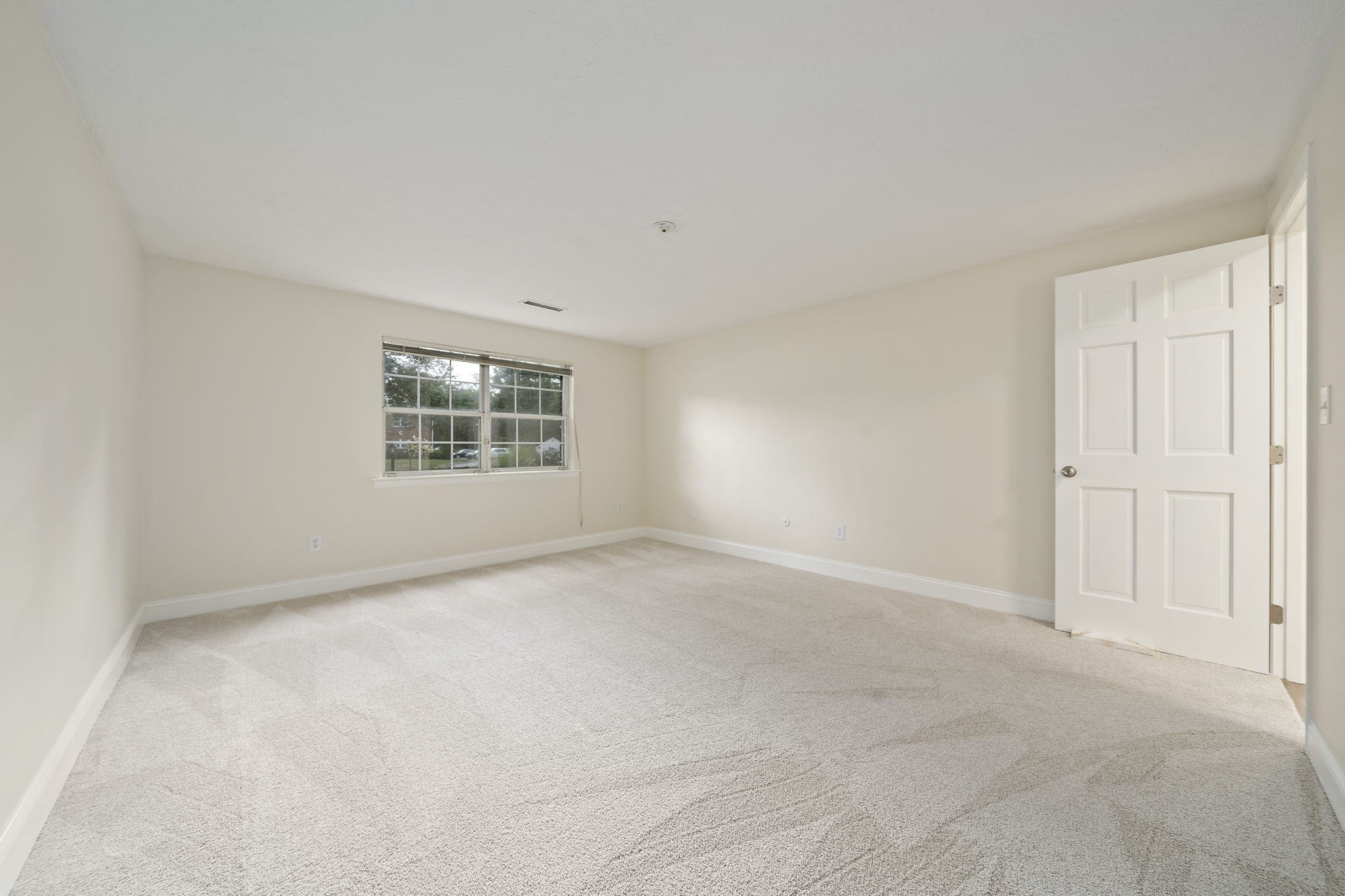 18 Kingswood Dr # 5 Property Photo 17