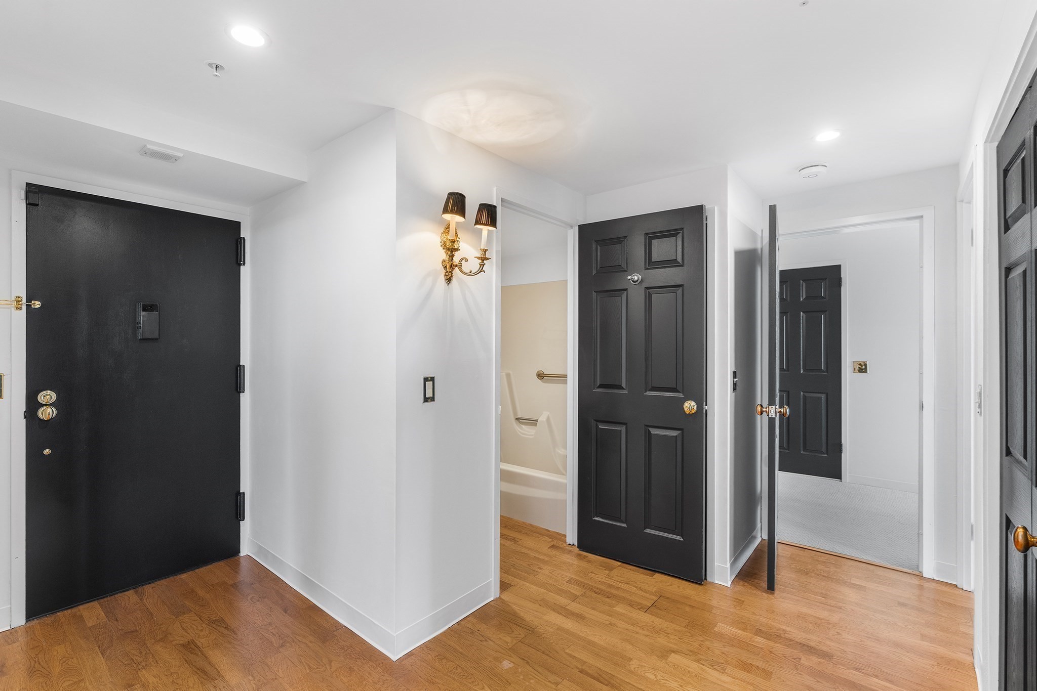 250 Hammond Pond Pkwy # 1006n Property Photo 10