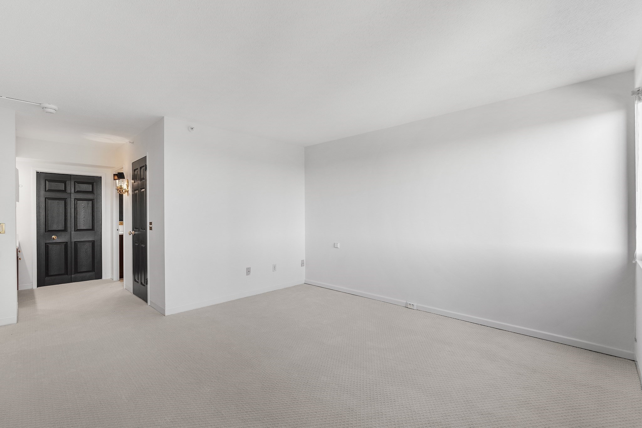 250 Hammond Pond Pkwy # 1006n Property Photo 13
