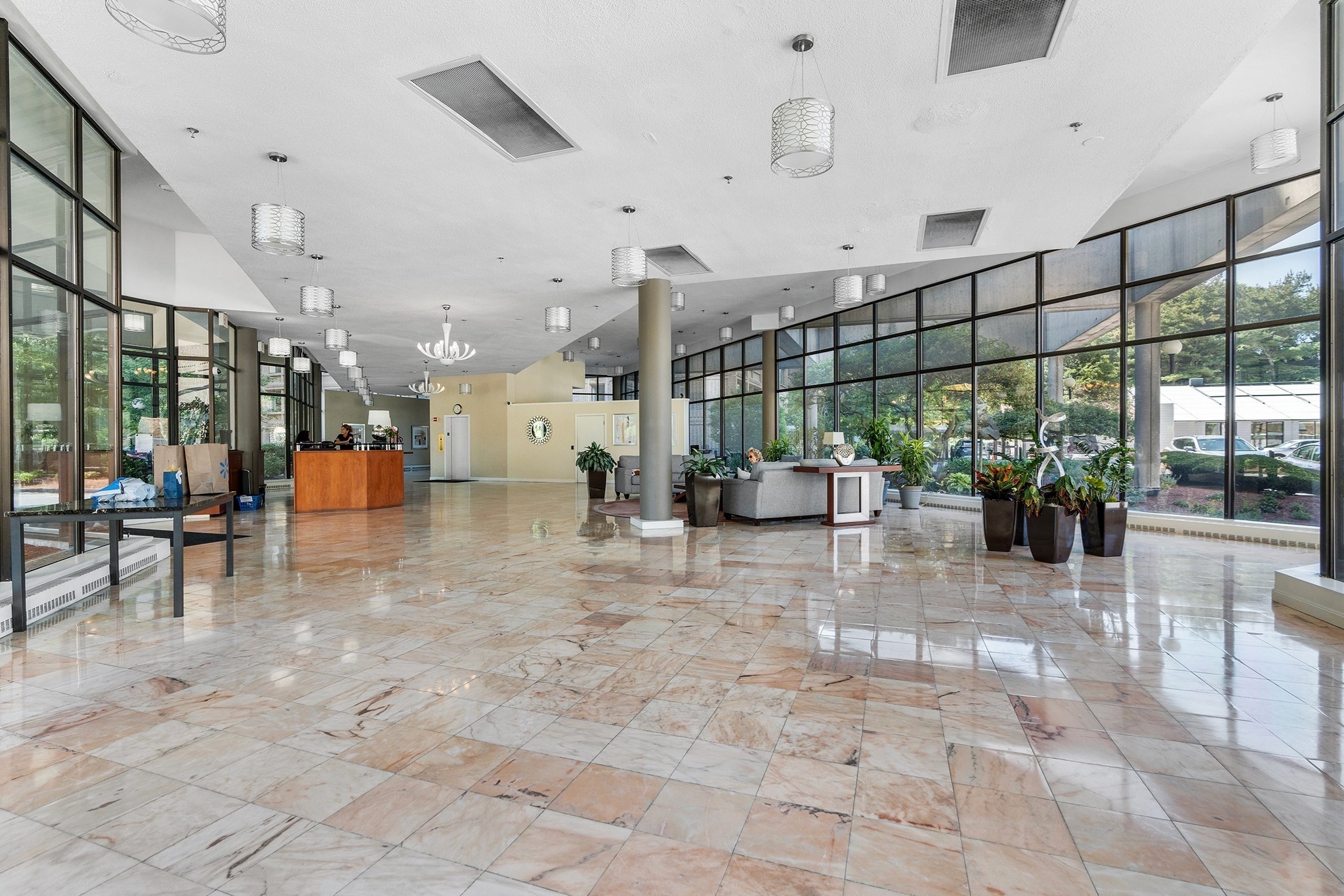 250 Hammond Pond Pkwy # 1006n Property Photo 26