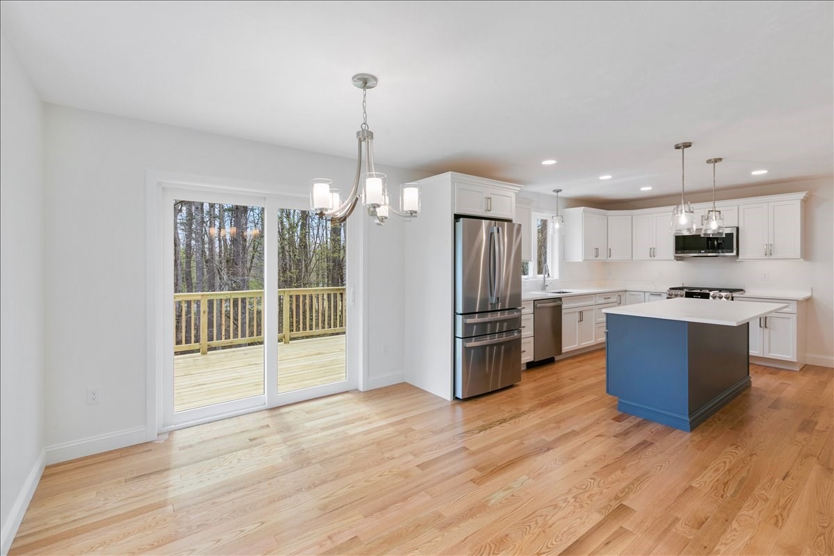 1152 Bridge St Property Photo 9