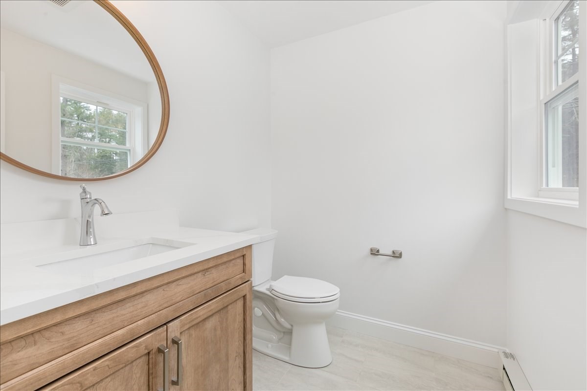 1152 Bridge St Property Photo 16