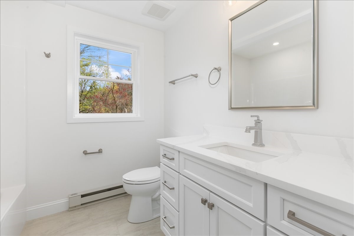 1152 Bridge St Property Photo 25