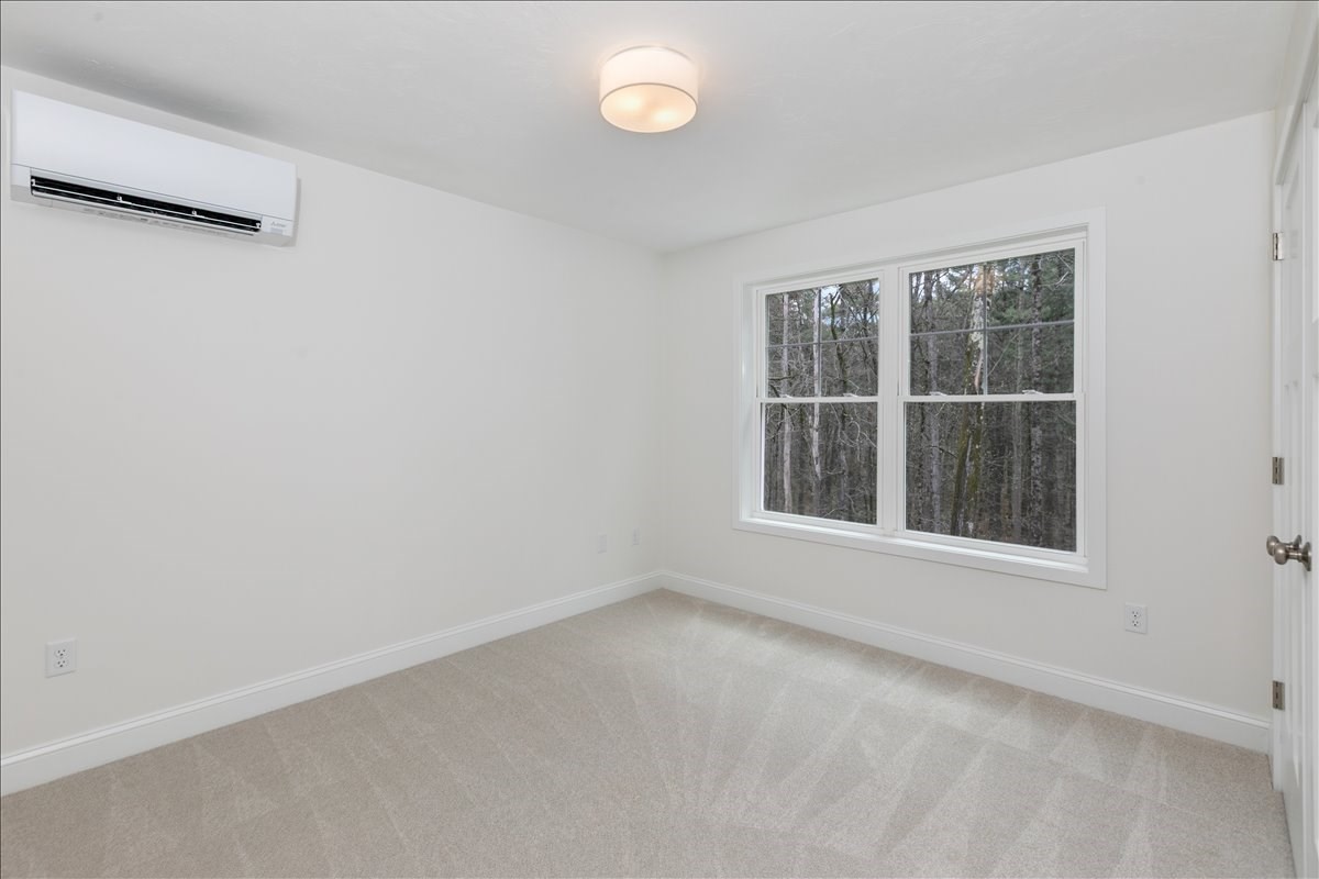 1152 Bridge St Property Photo 27