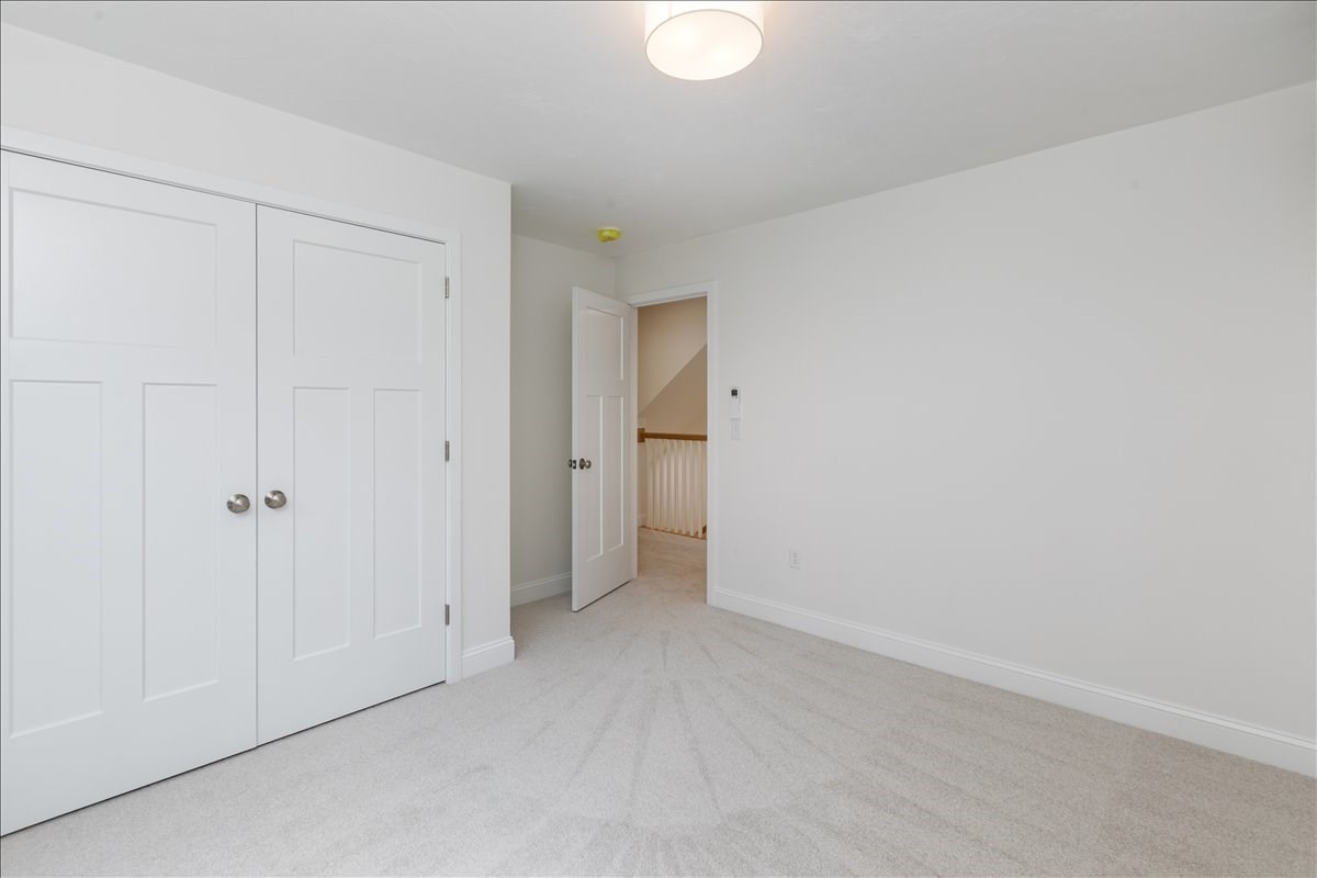 1152 Bridge St Property Photo 28