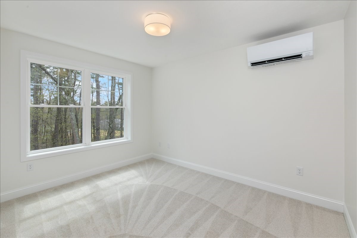 1152 Bridge St Property Photo 29
