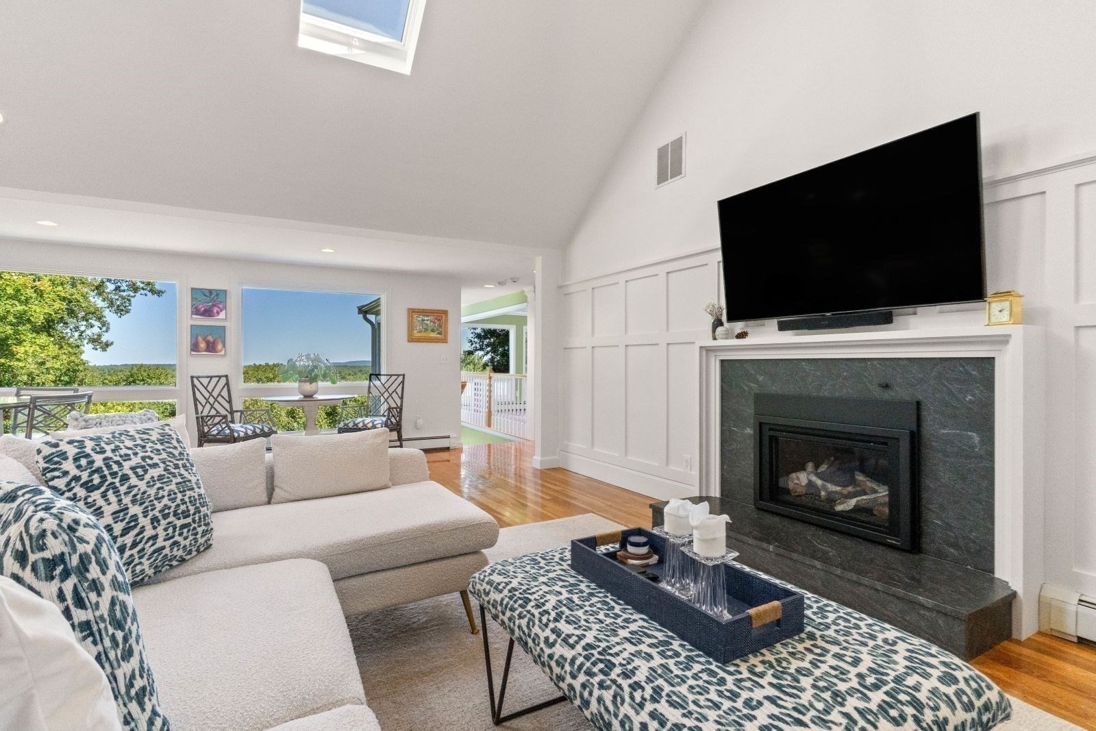 6 Tower Dr Property Photo 1
