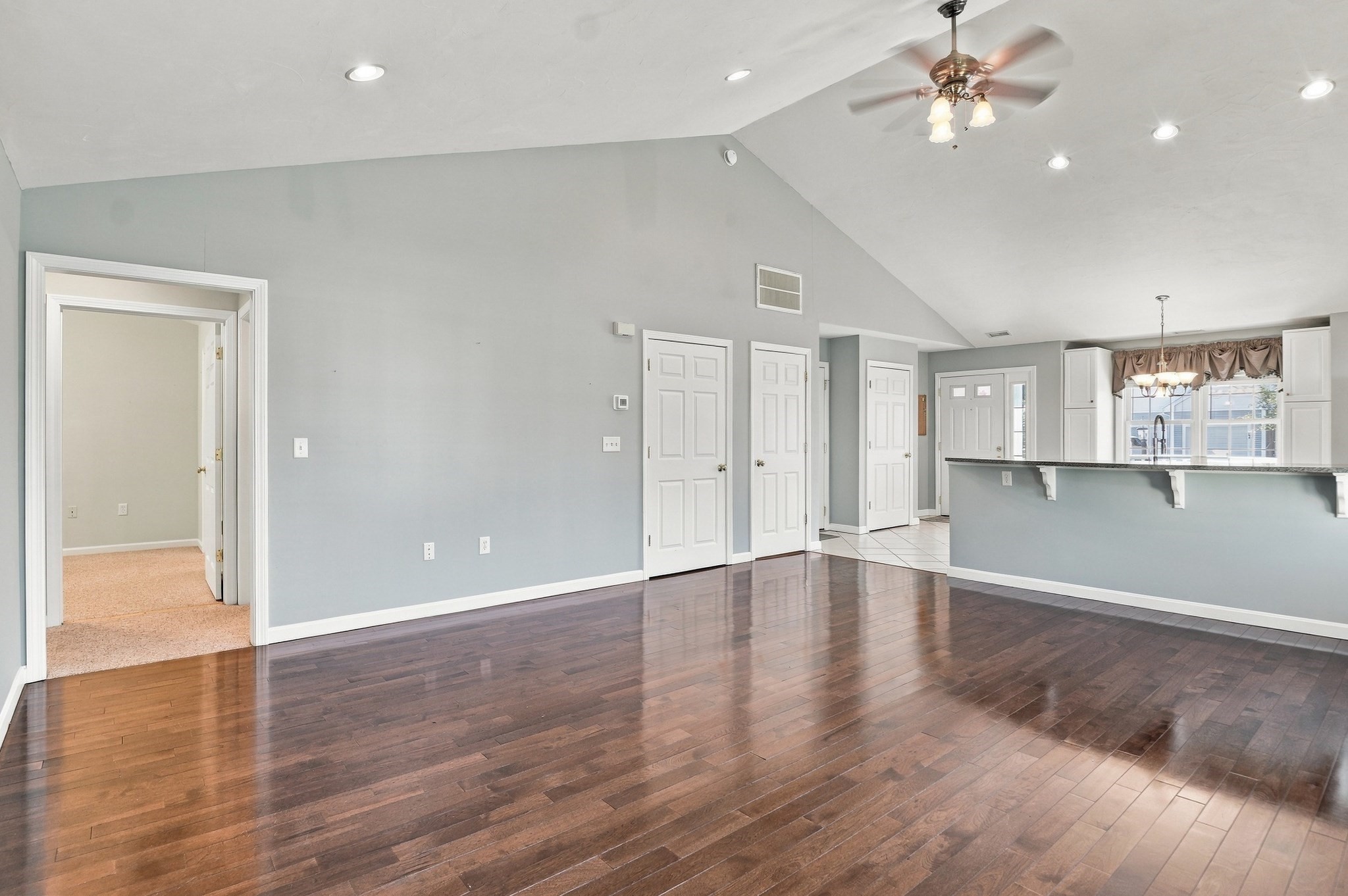 4 Concord Court # A Property Photo 7