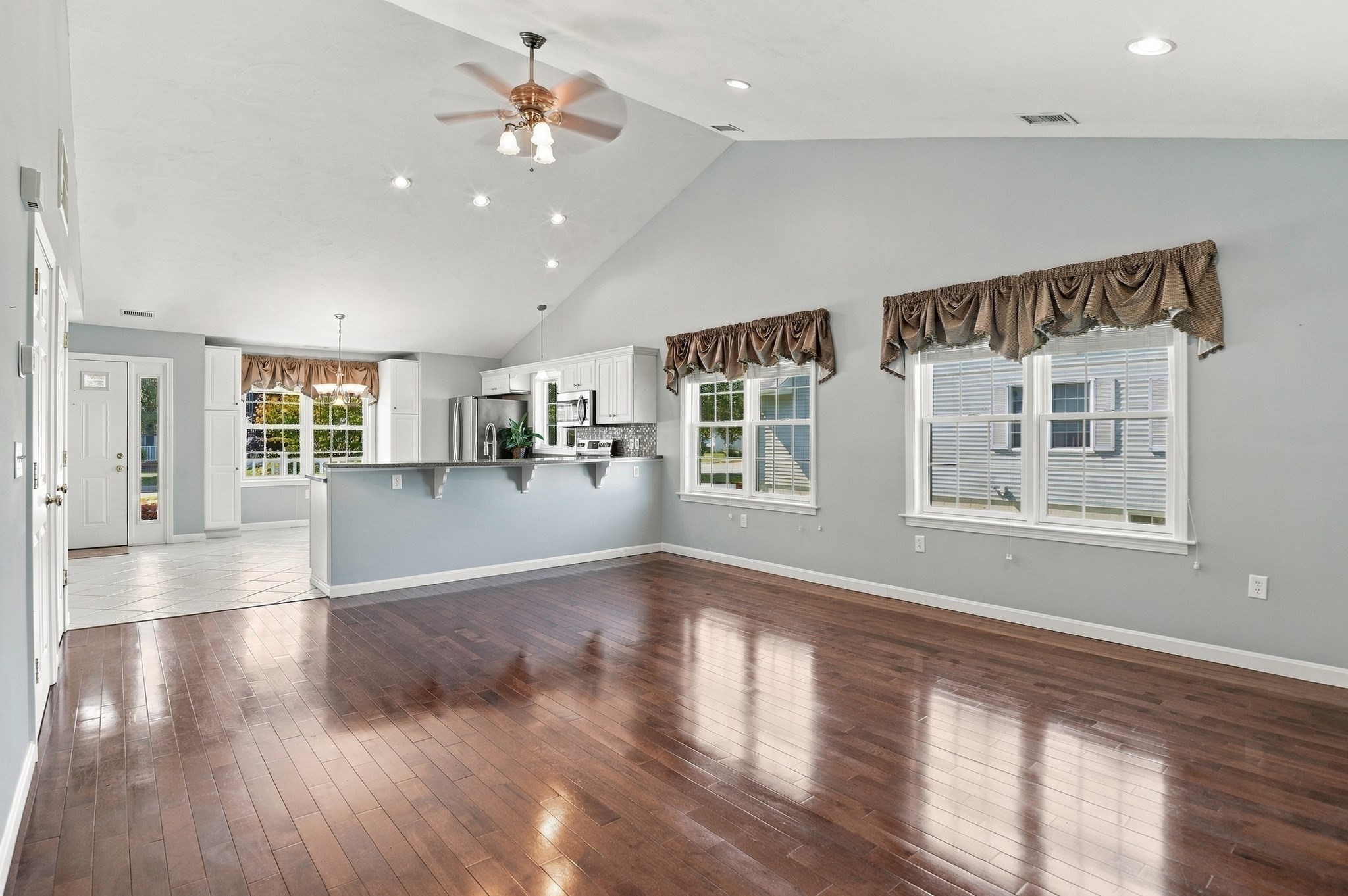 4 Concord Court # A Property Photo 8