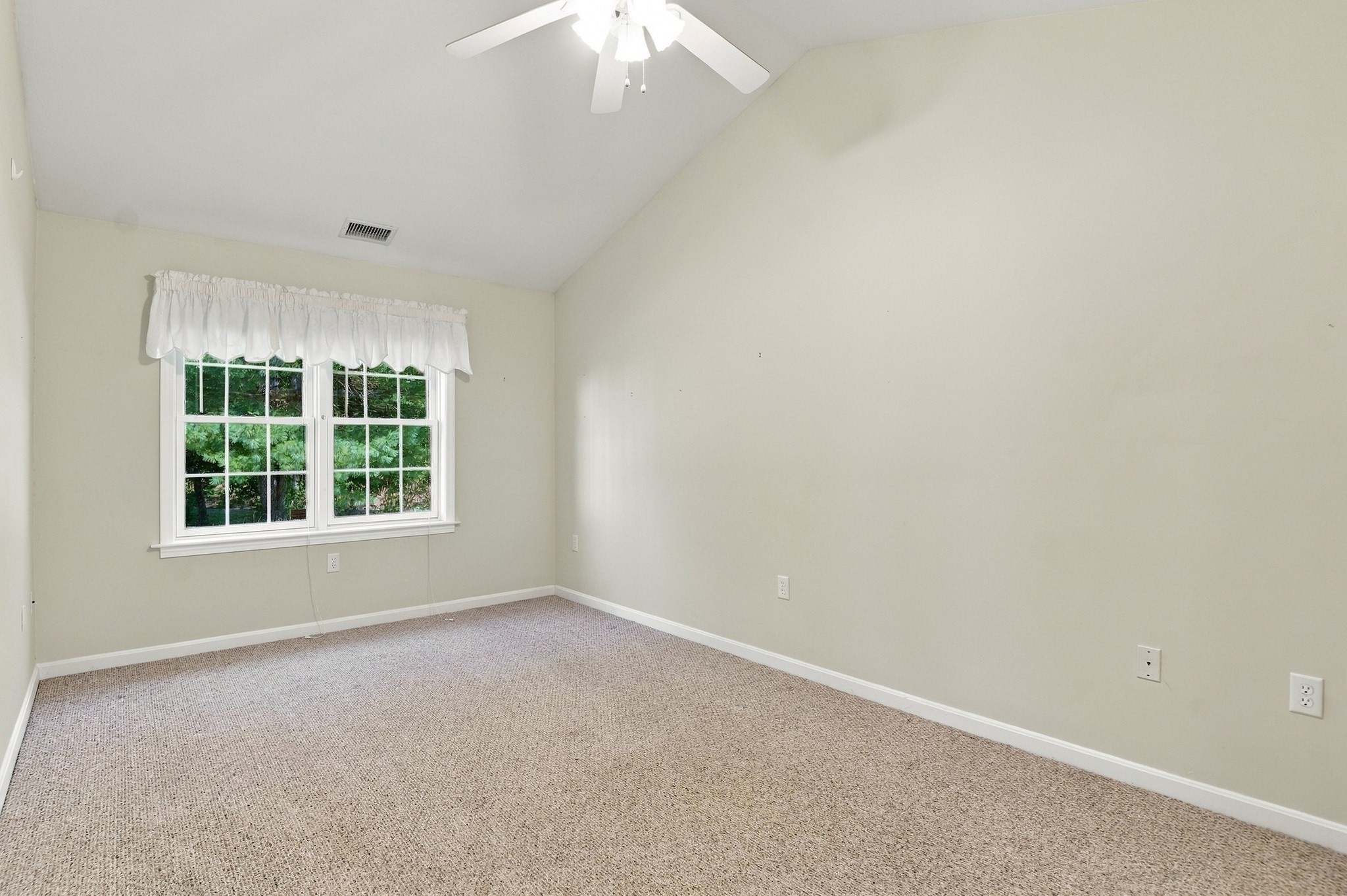 4 Concord Court # A Property Photo 17