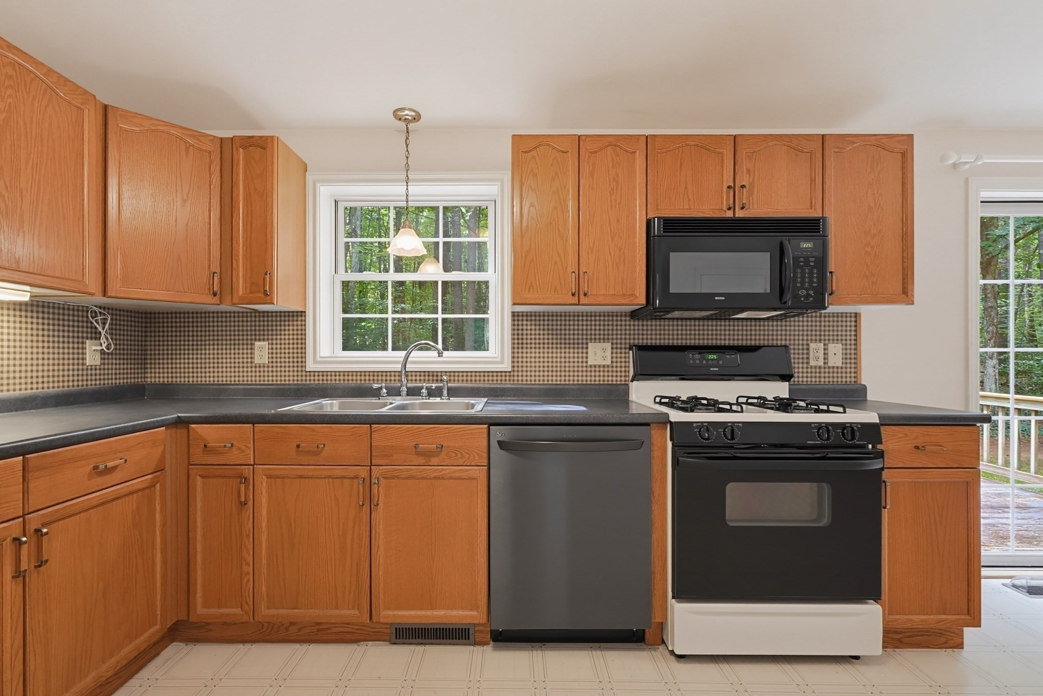 48 Boynton Street Property Photo 11