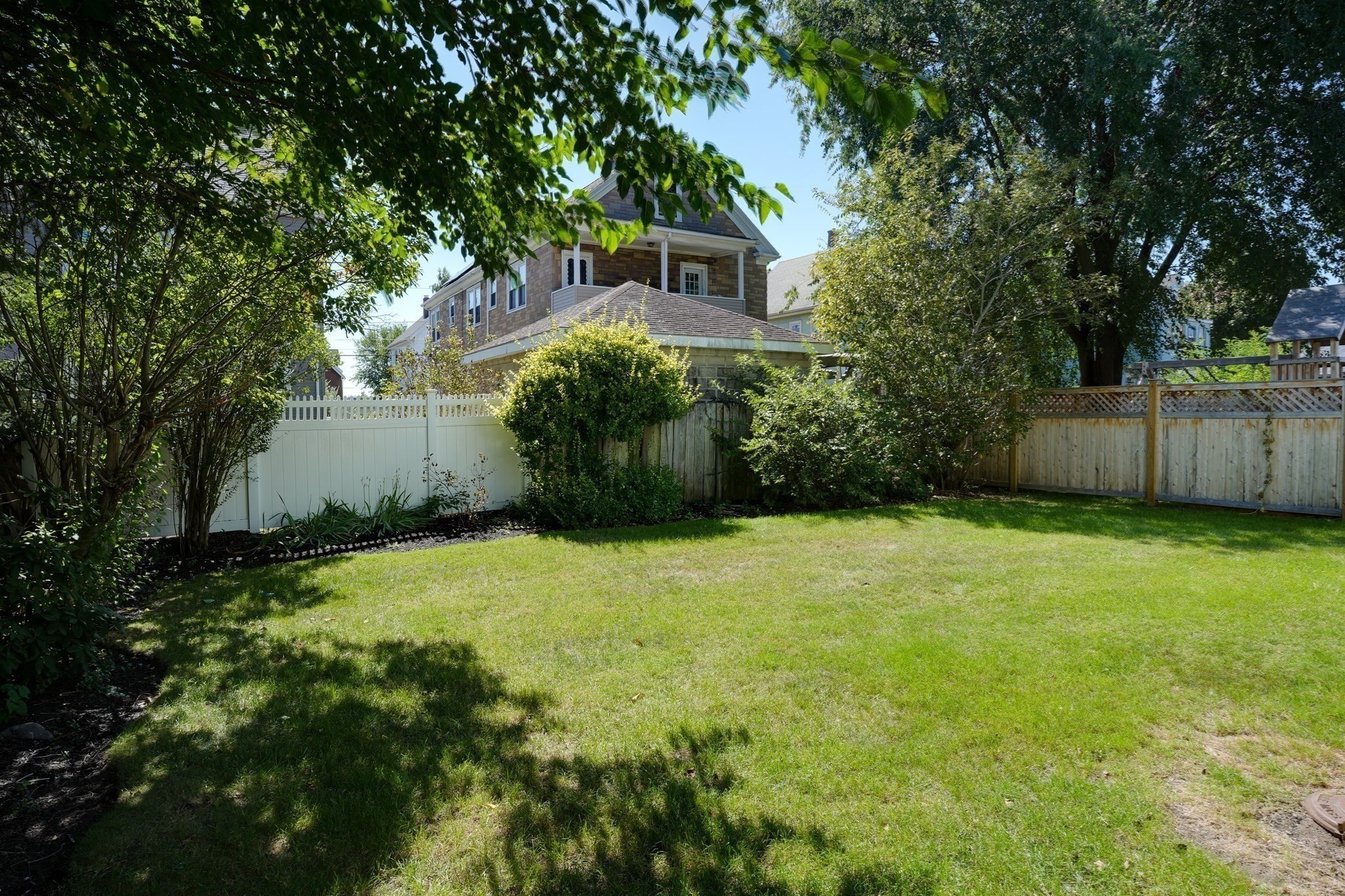 44 Watts St Property Photo 27