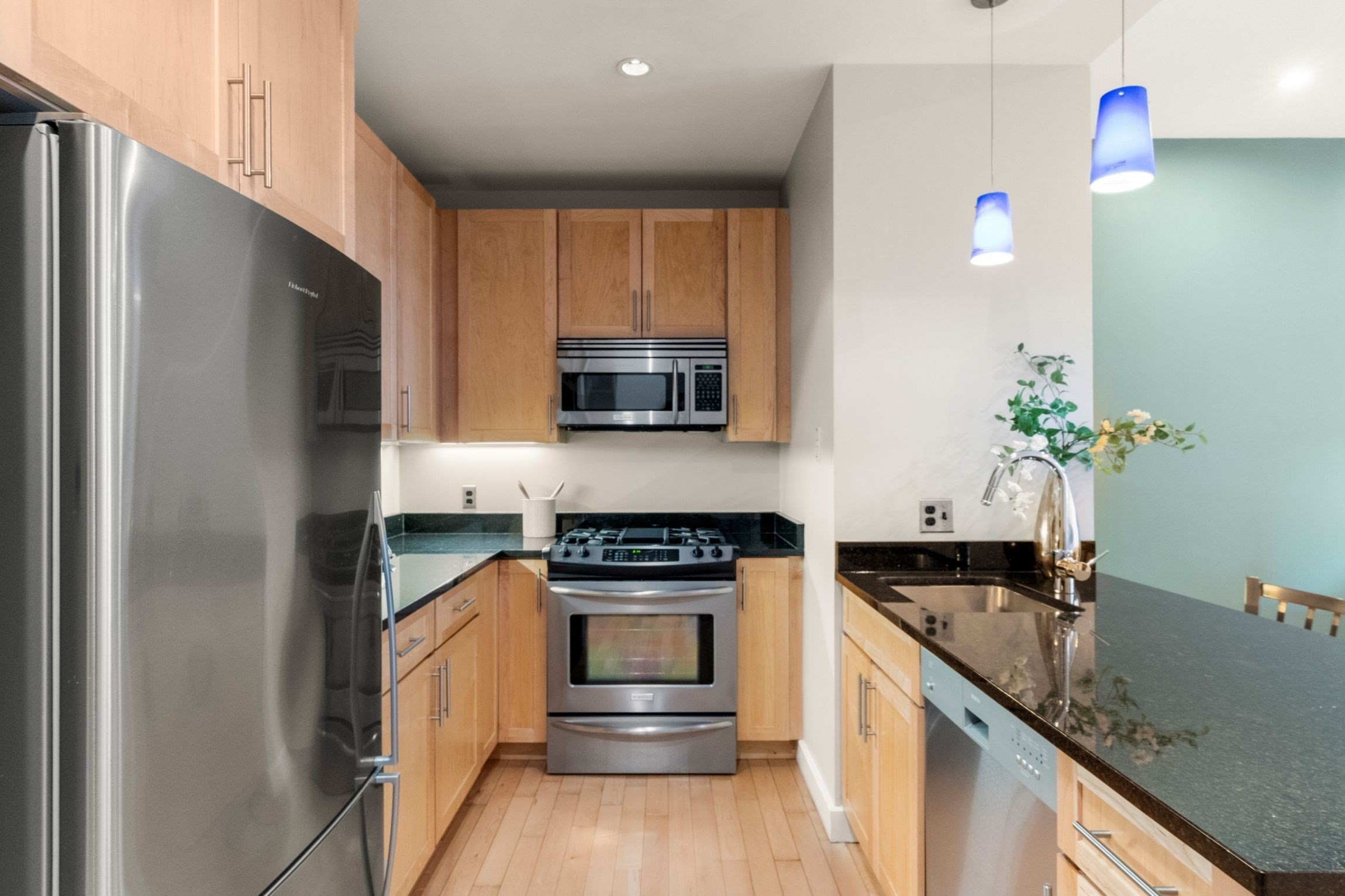 70 Lincoln St # L219 Property Photo 2