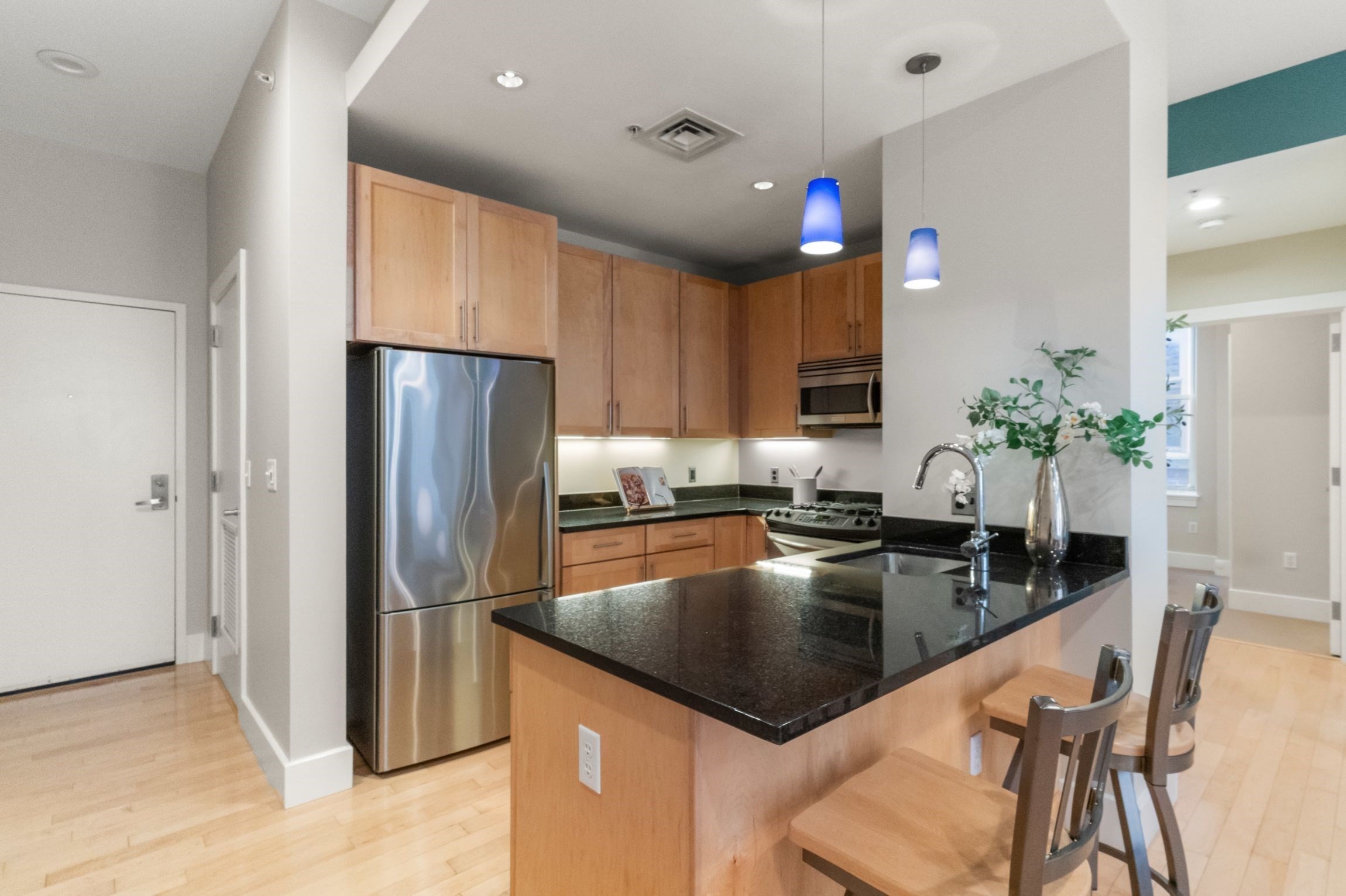 70 Lincoln St # L219 Property Photo 3