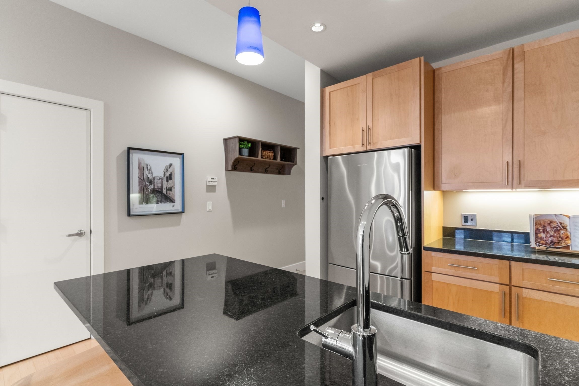 70 Lincoln St # L219 Property Photo 4