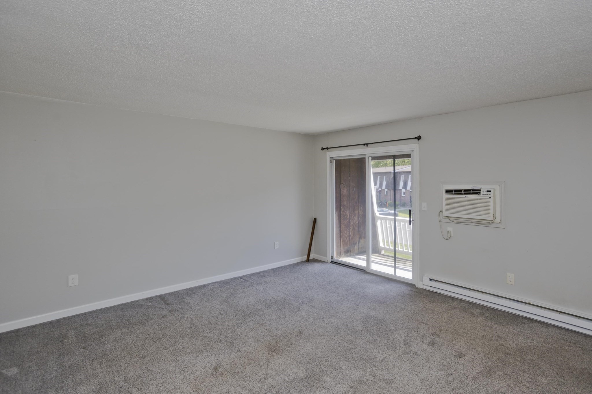 20 Lawrence Ave # 38c Property Photo 8