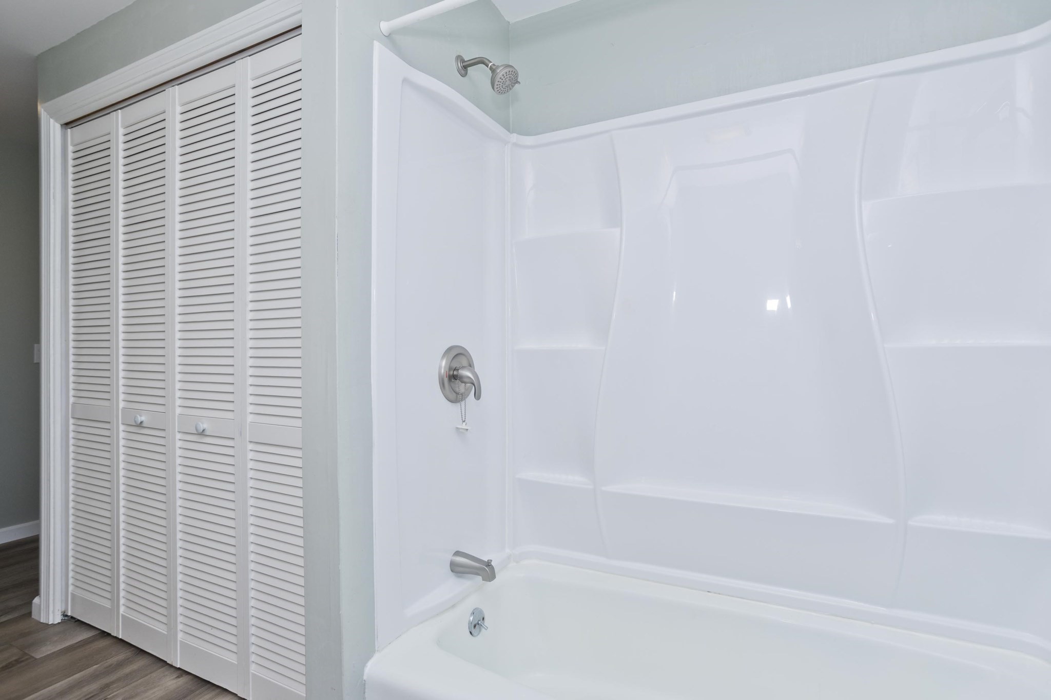 20 Lawrence Ave # 38c Property Photo 15