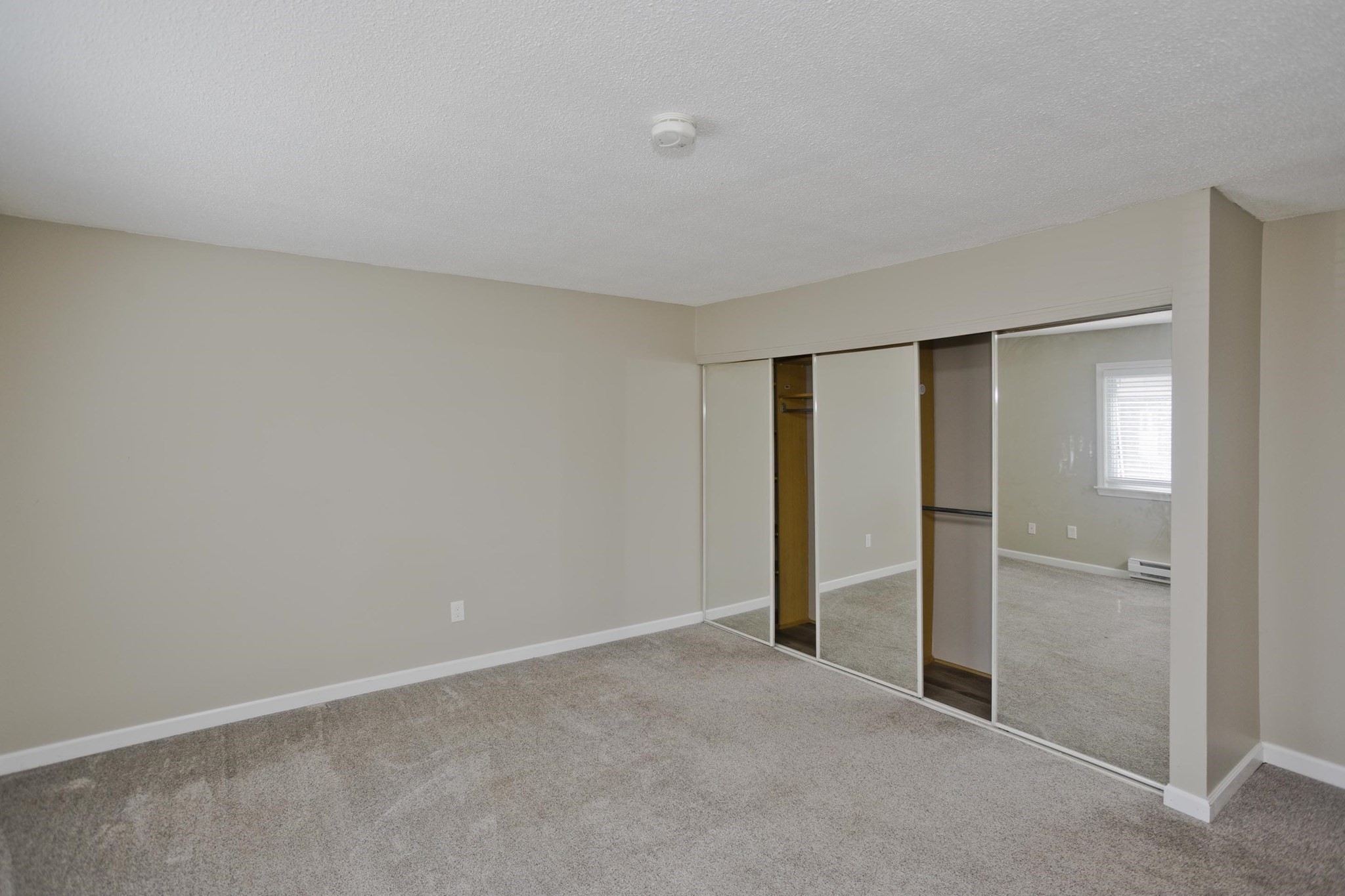20 Lawrence Ave # 38c Property Photo 16
