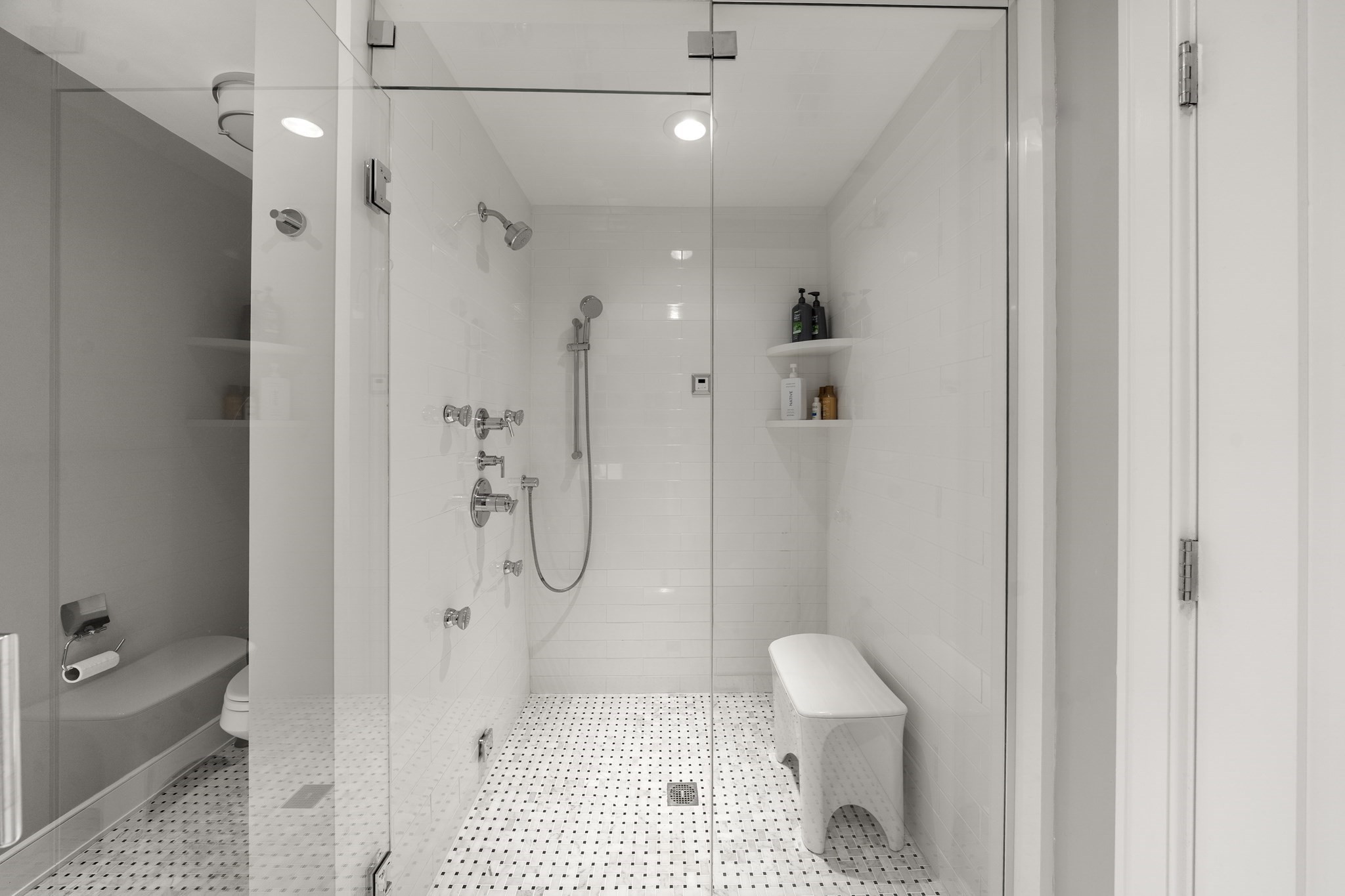 407 W First St # 302 Property Photo 15