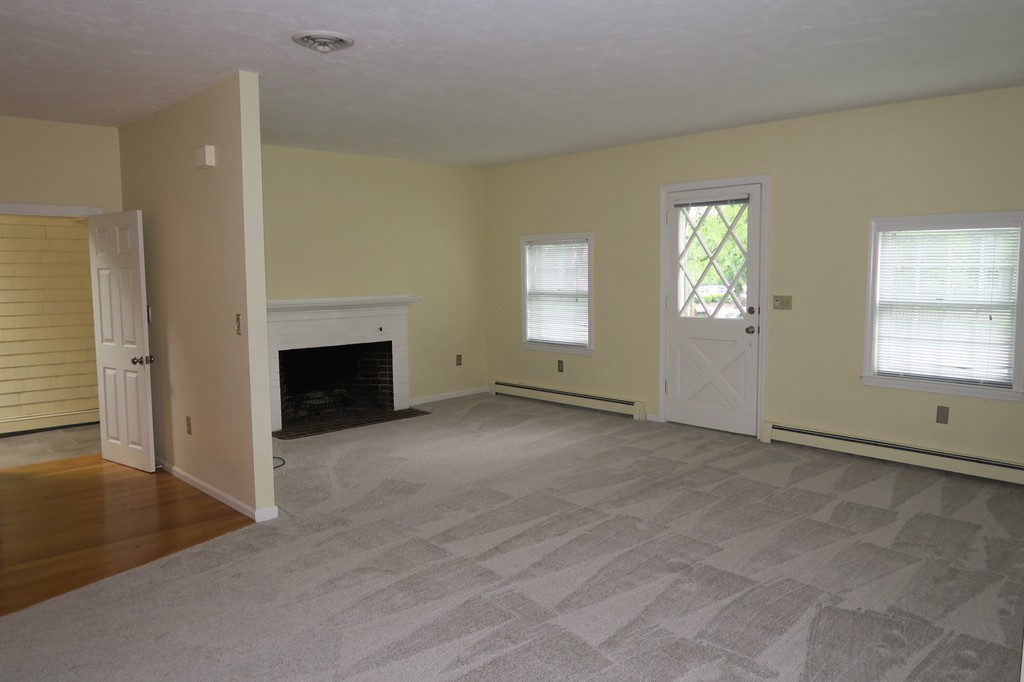395 Boston Post Rd Property Photo 3