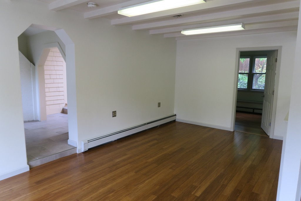 395 Boston Post Rd Property Photo 10