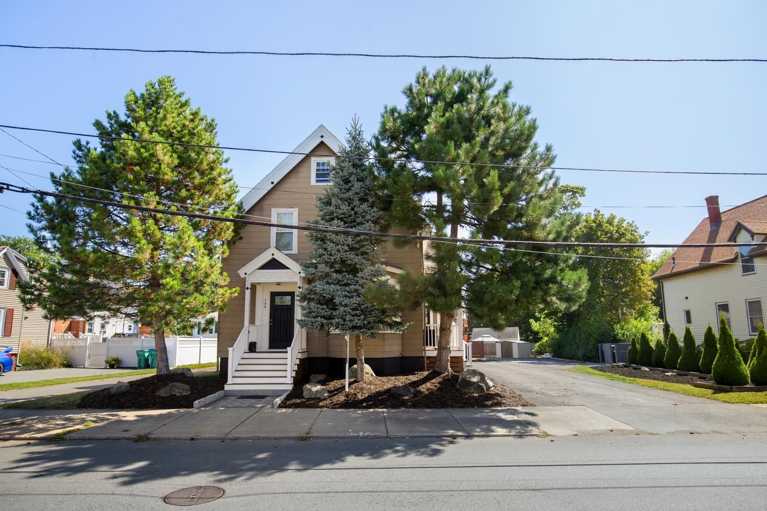 108 Maple St Property Photo 1