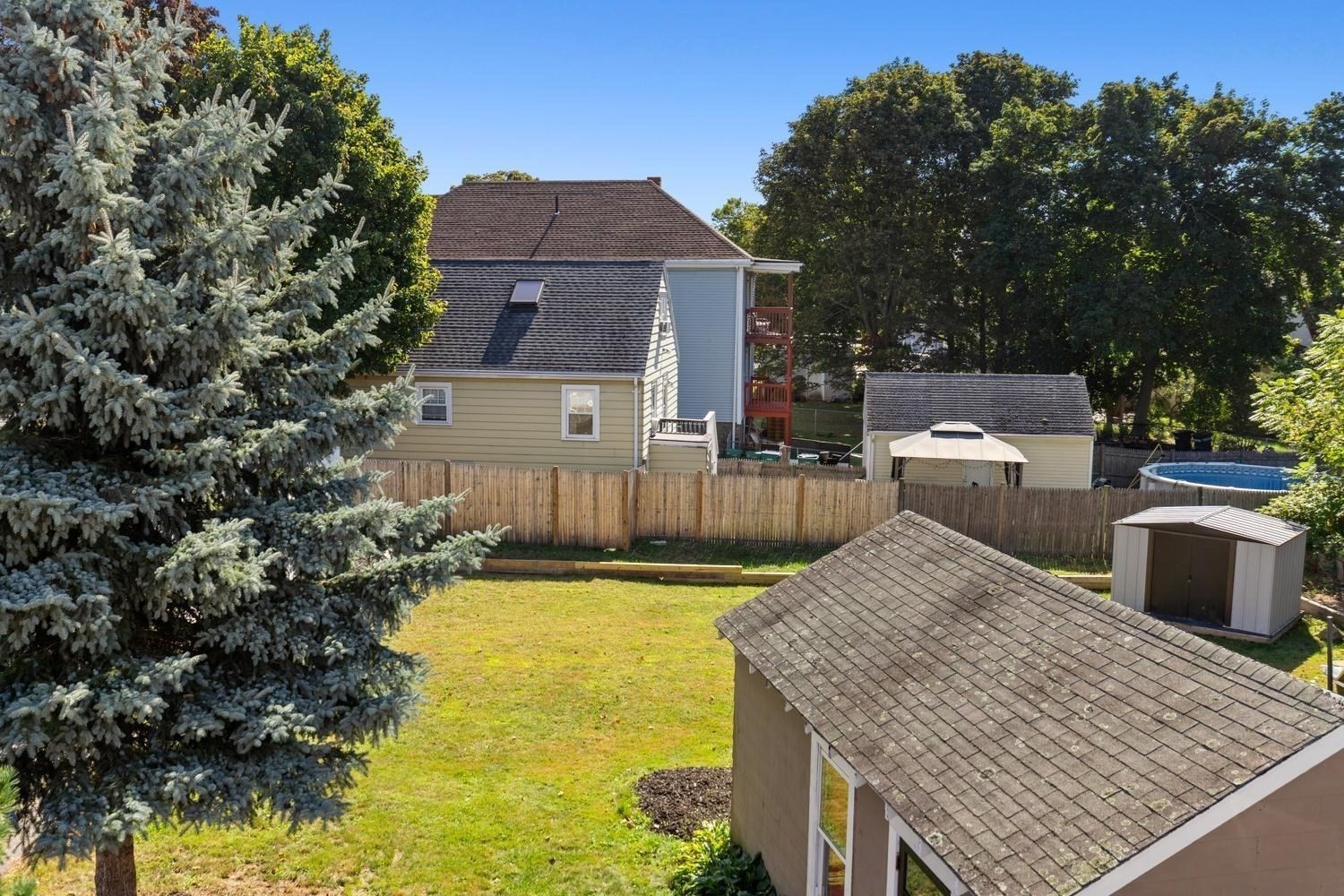 108 Maple St Property Photo 24