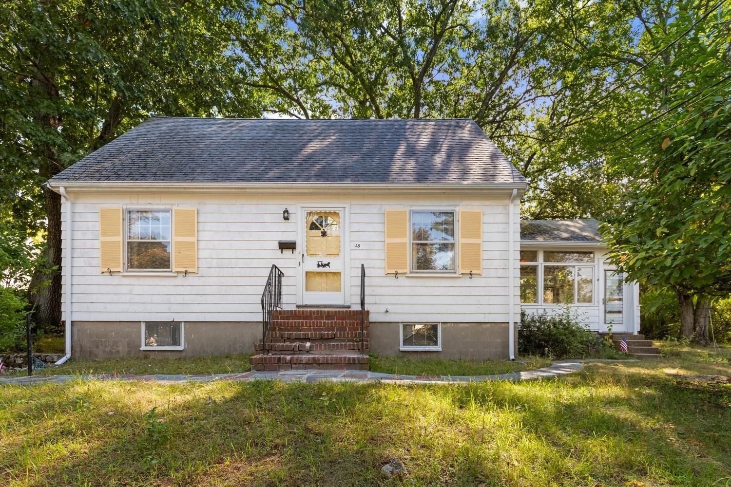40 Valentine Rd Property Photo 1