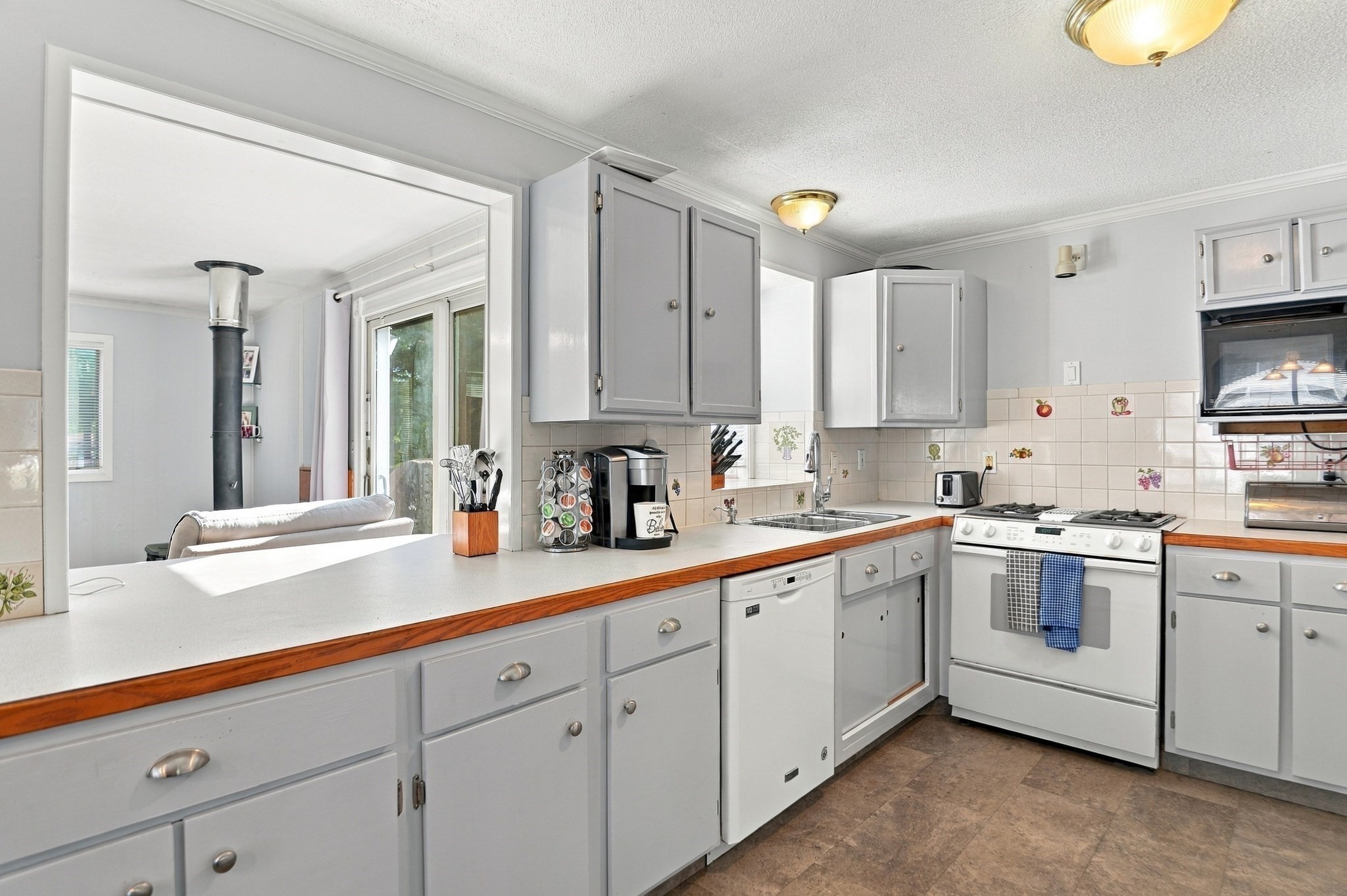 6 Ashdale Drive Property Photo 11