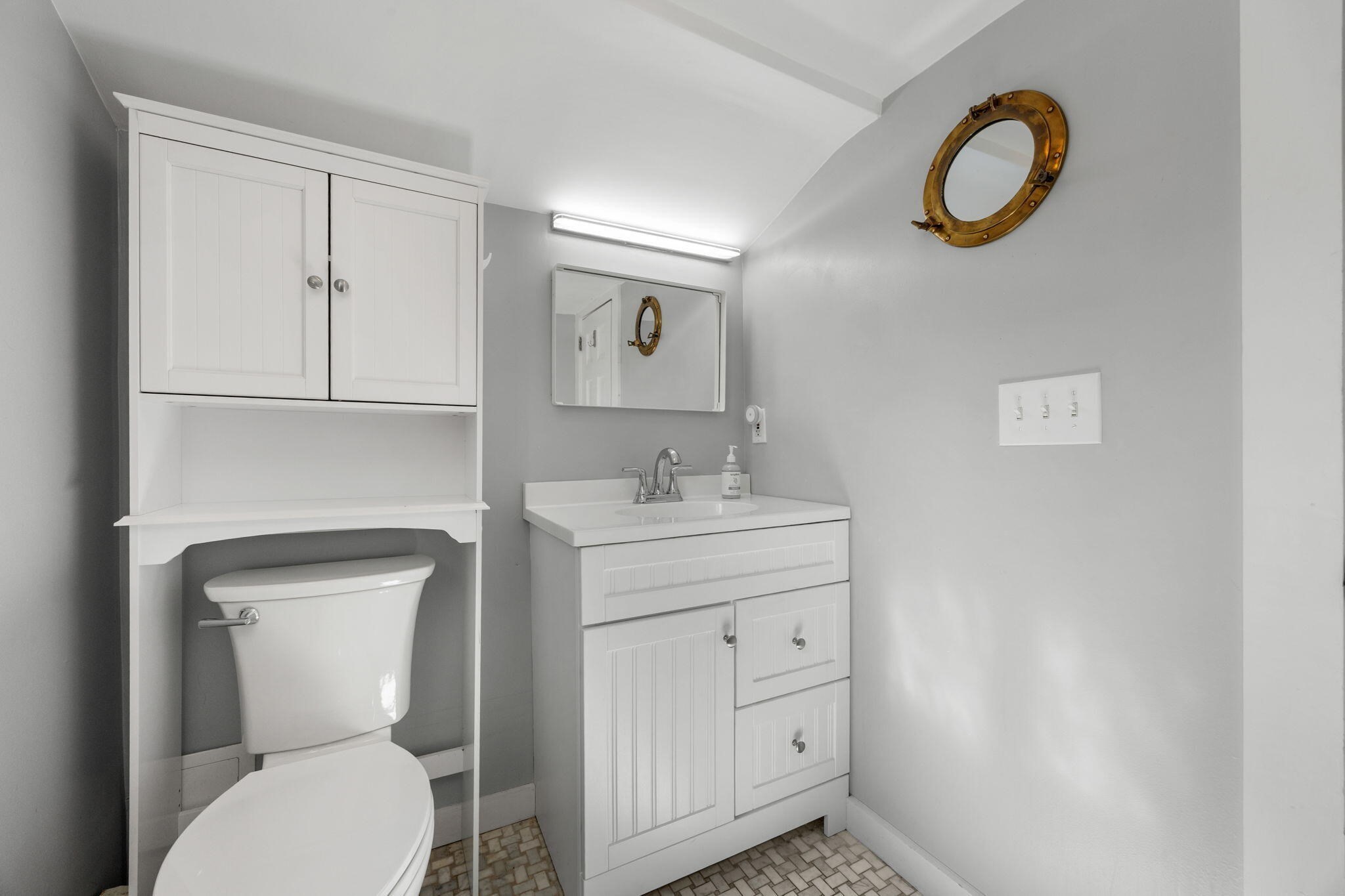 18 Standish Street Unit C Property Photo 8