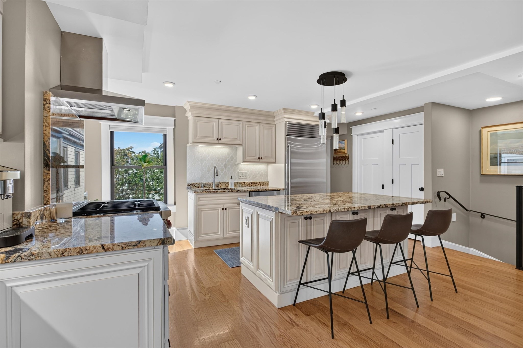 30 Mt. Vernon Street # 3 Property Photo 6