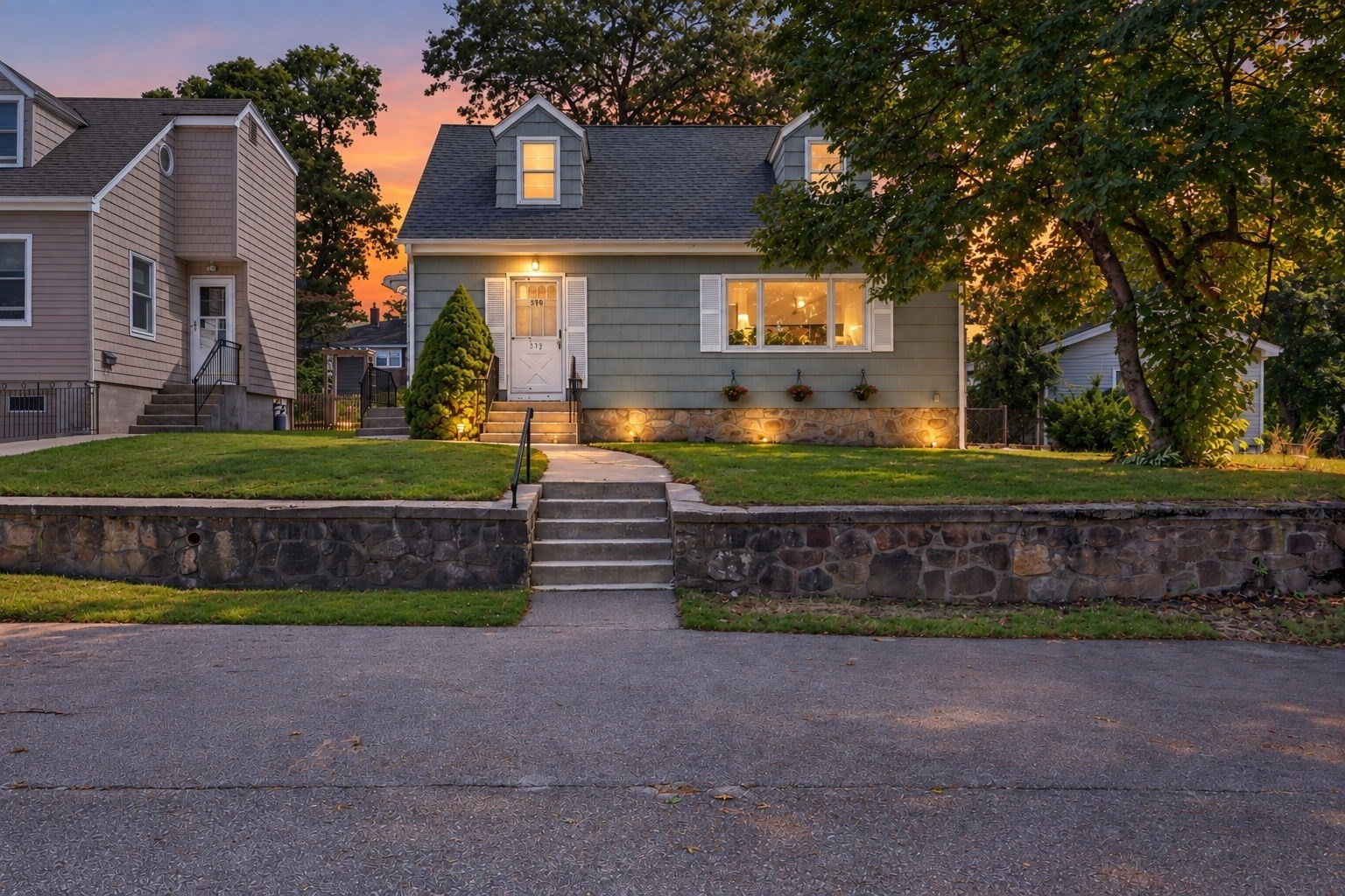 539 Summer Pl Property Photo 1