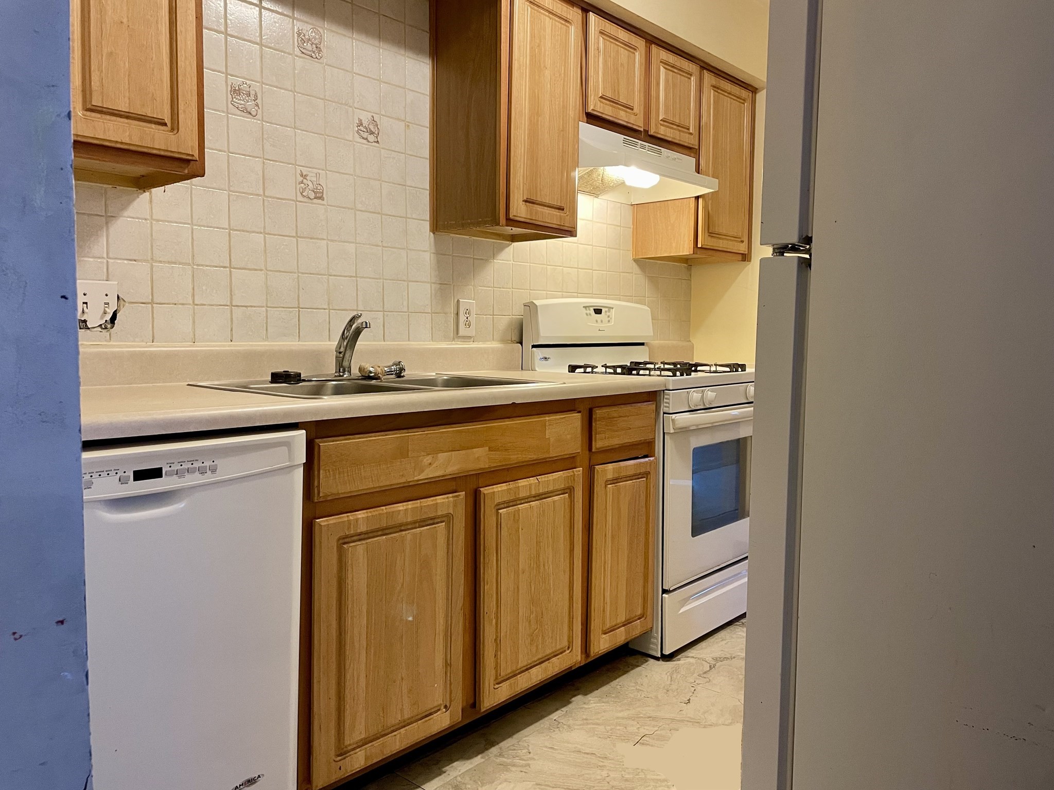 9 Irving St # 1 Property Photo 1