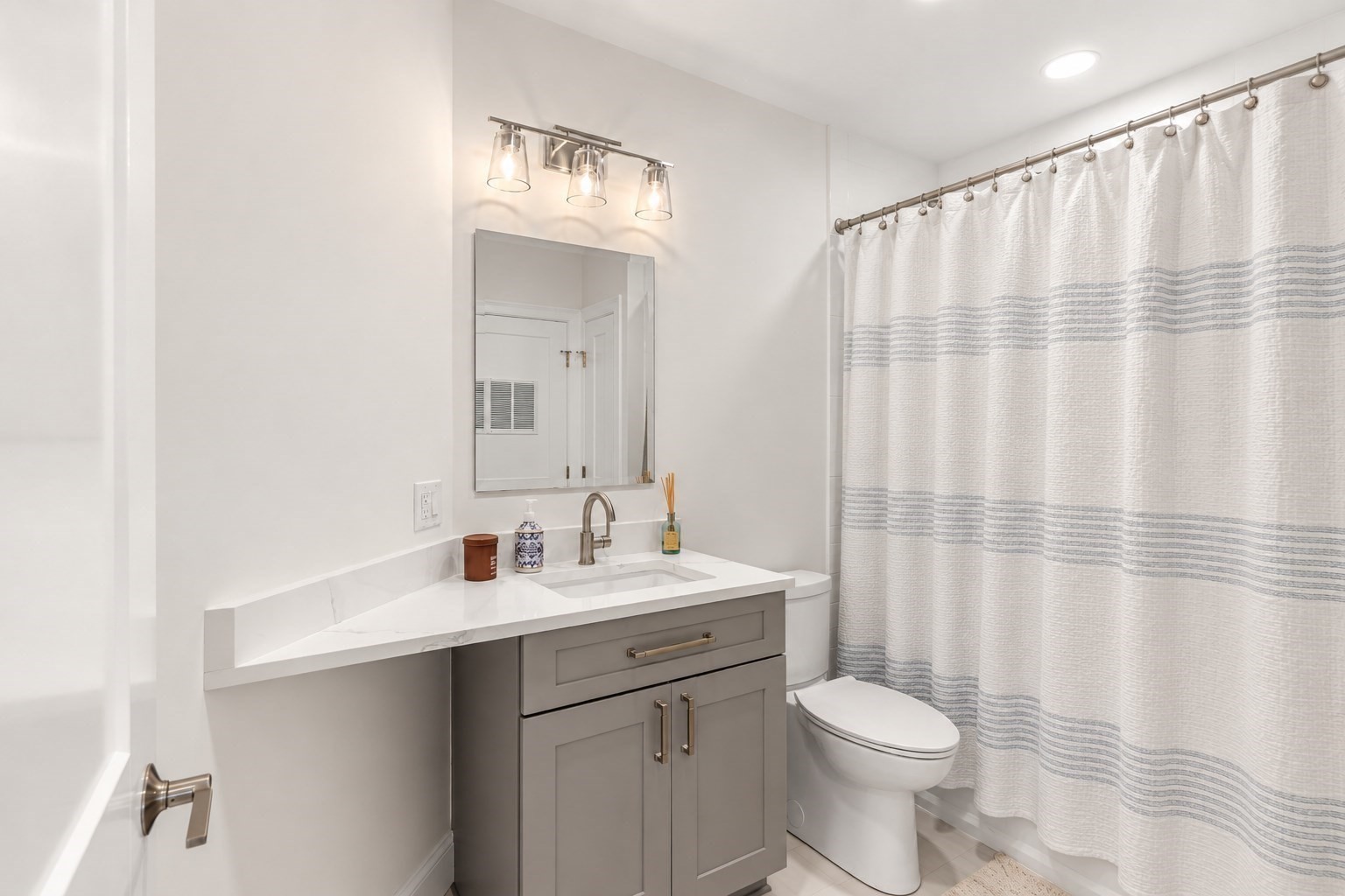 16 Franklin Street # 1302 Property Photo 15