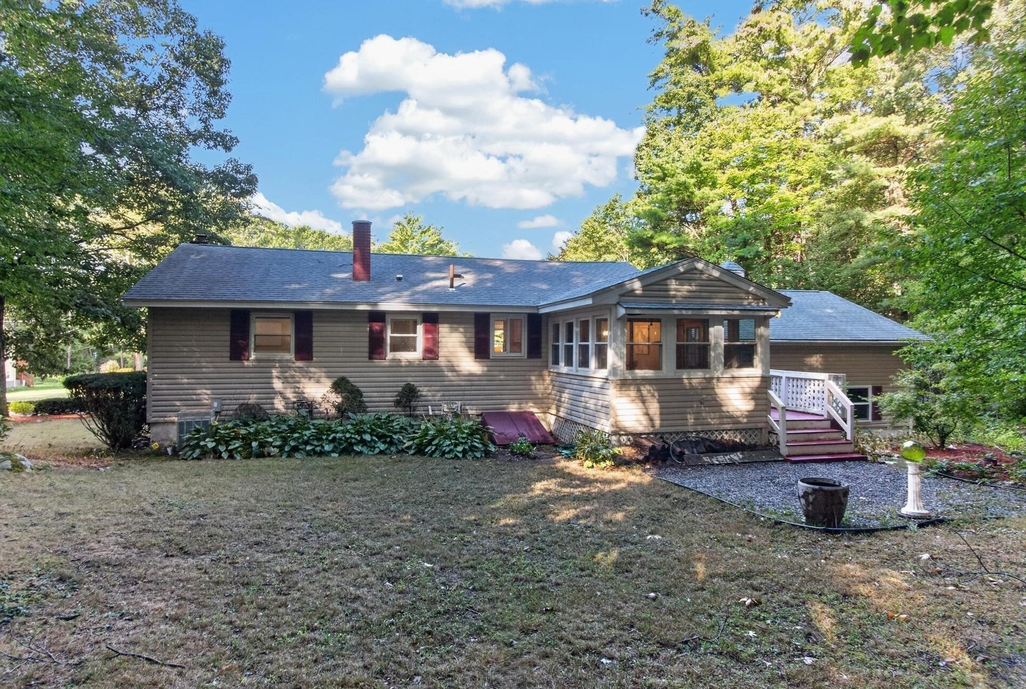 2 Blossom Dr Property Photo 24