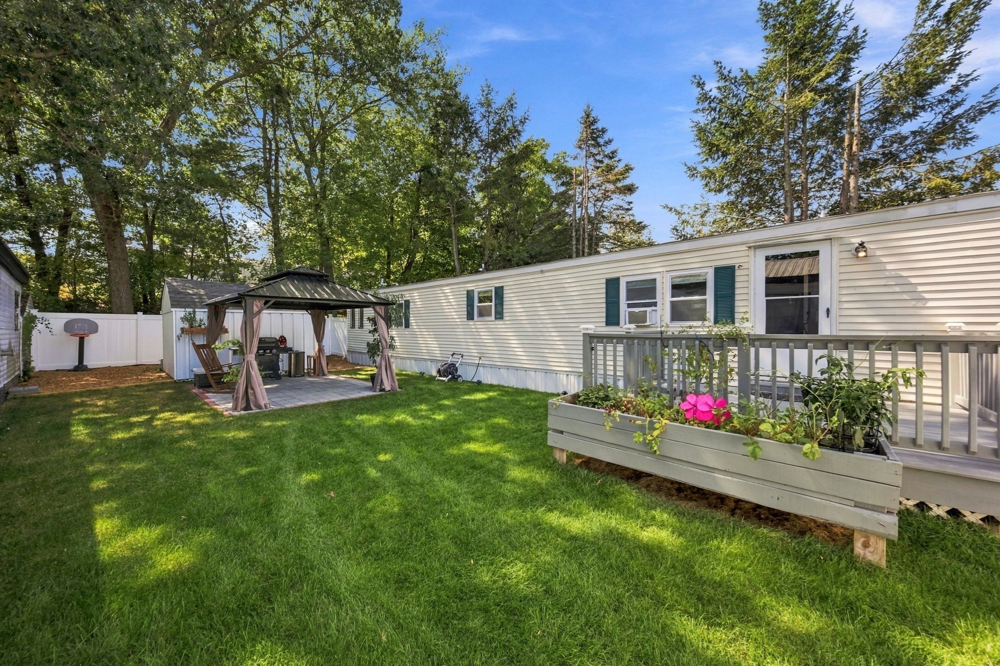 176 Lakeview Street Property Photo 1