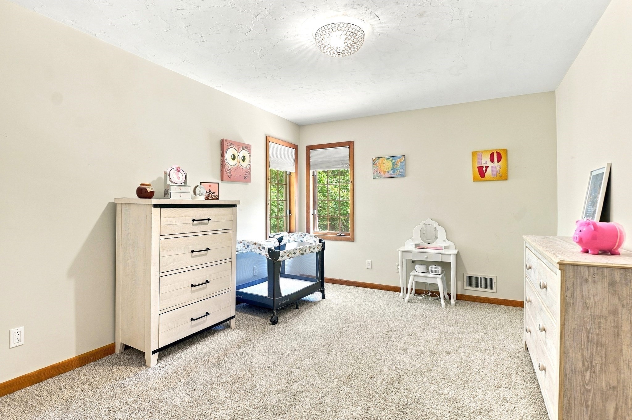 13 Woodland Drive Property Photo 32