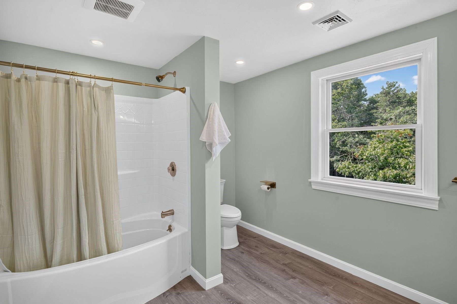 4 Aarons Way Property Photo 29
