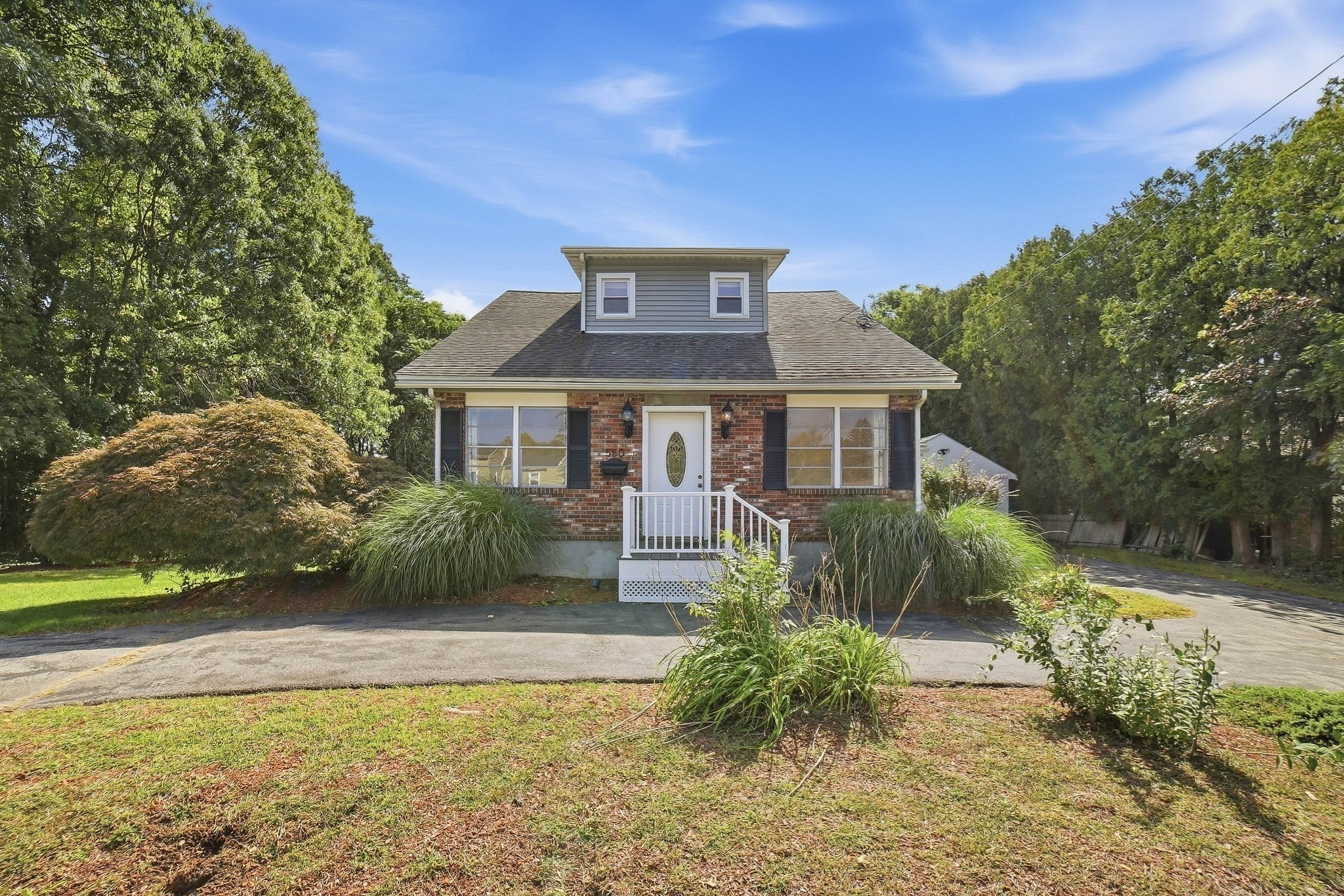550 Sunderland Road Property Photo 1