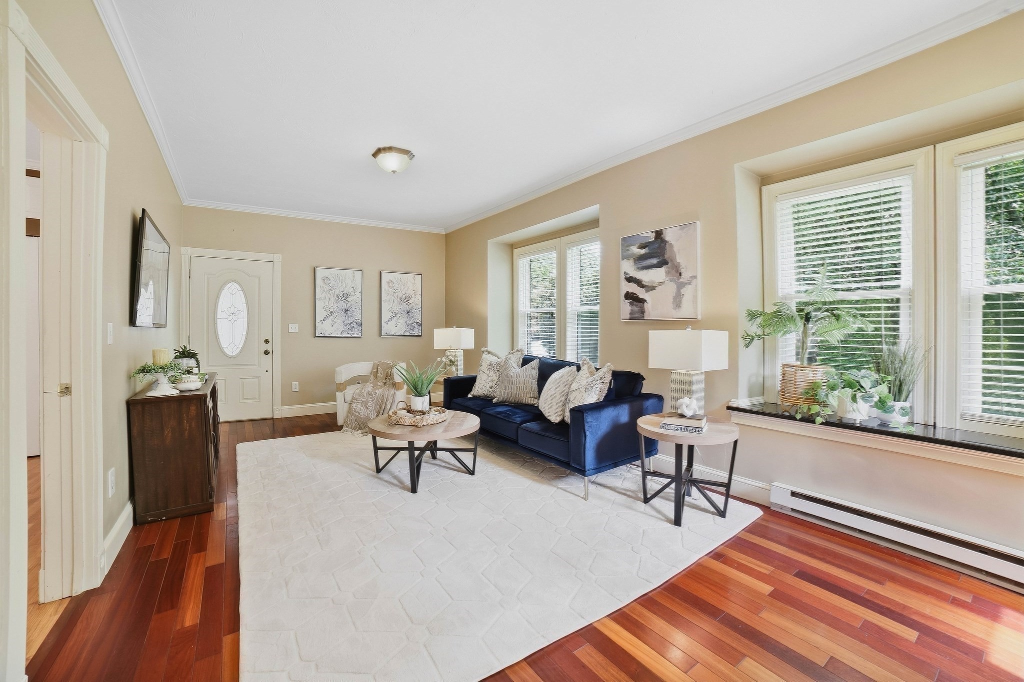 550 Sunderland Road Property Photo 2