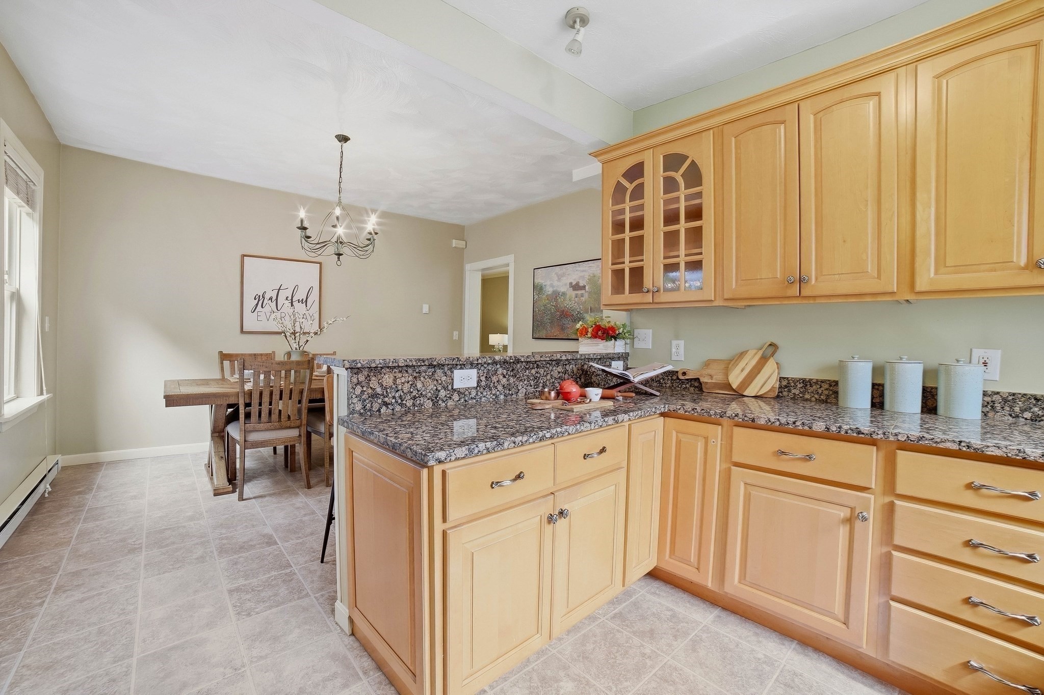 550 Sunderland Road Property Photo 7